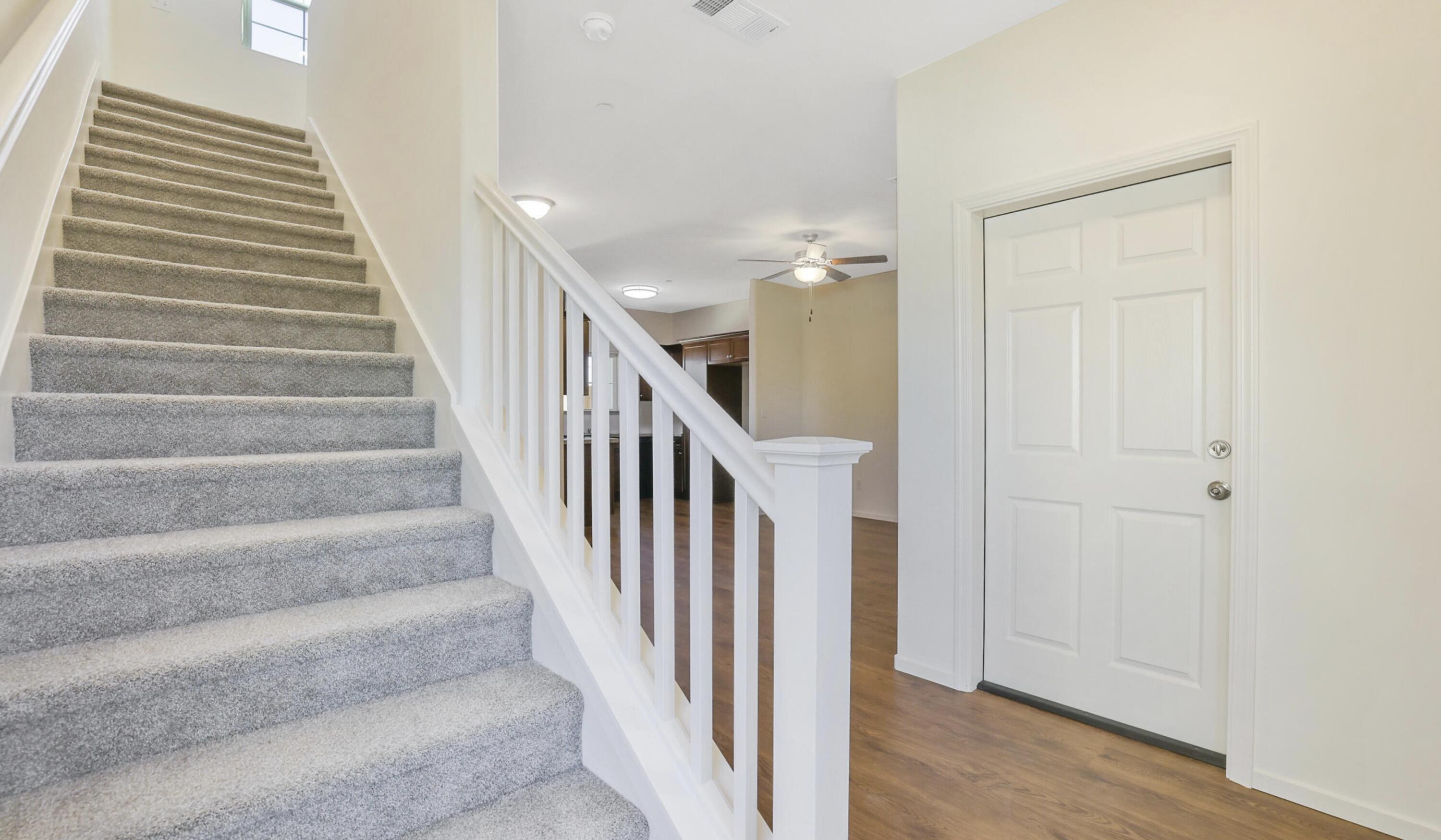 1147 W Putnam Ave, Porterville, CA 93257