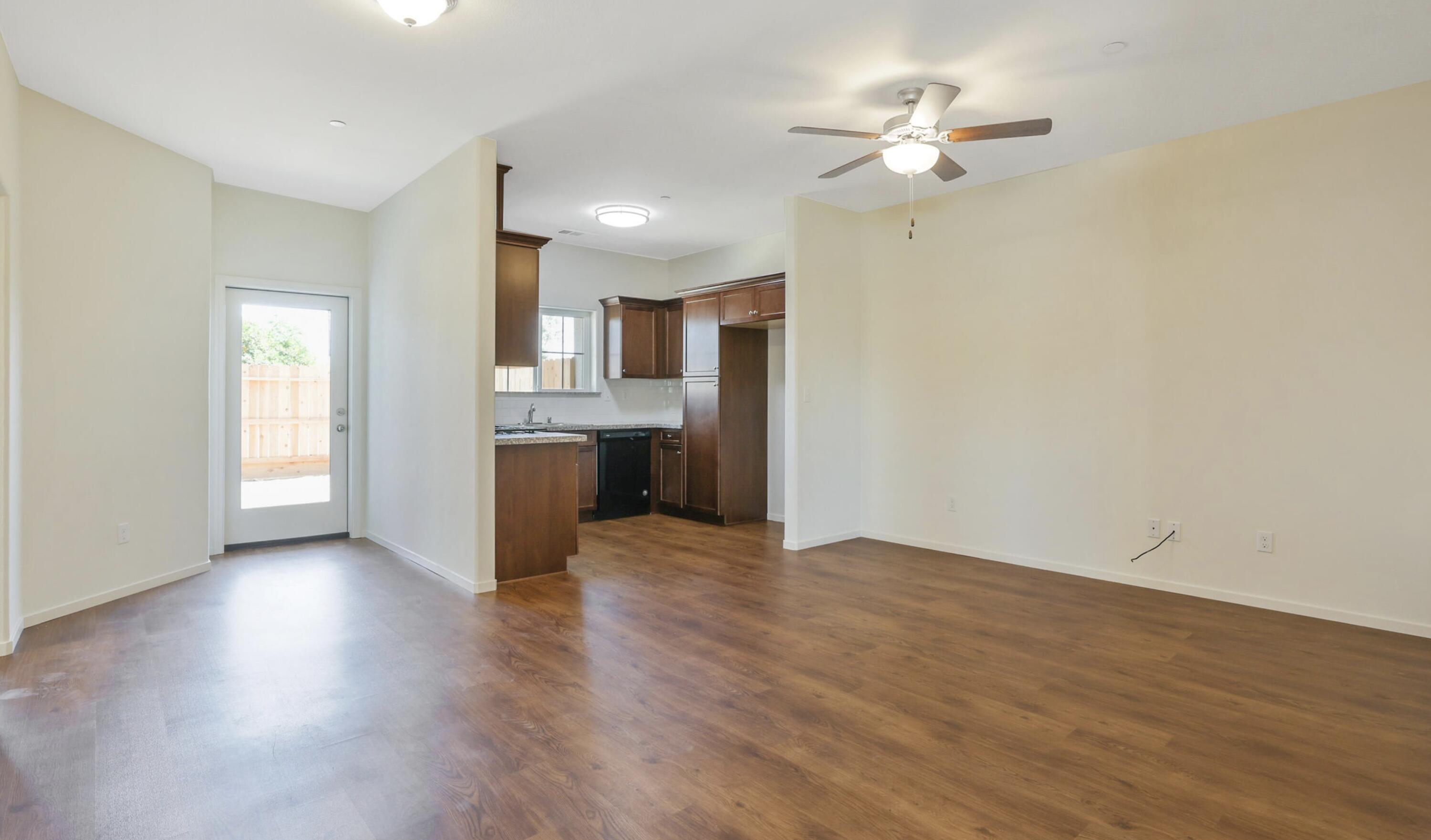 1147 W Putnam Ave, Porterville, CA 93257