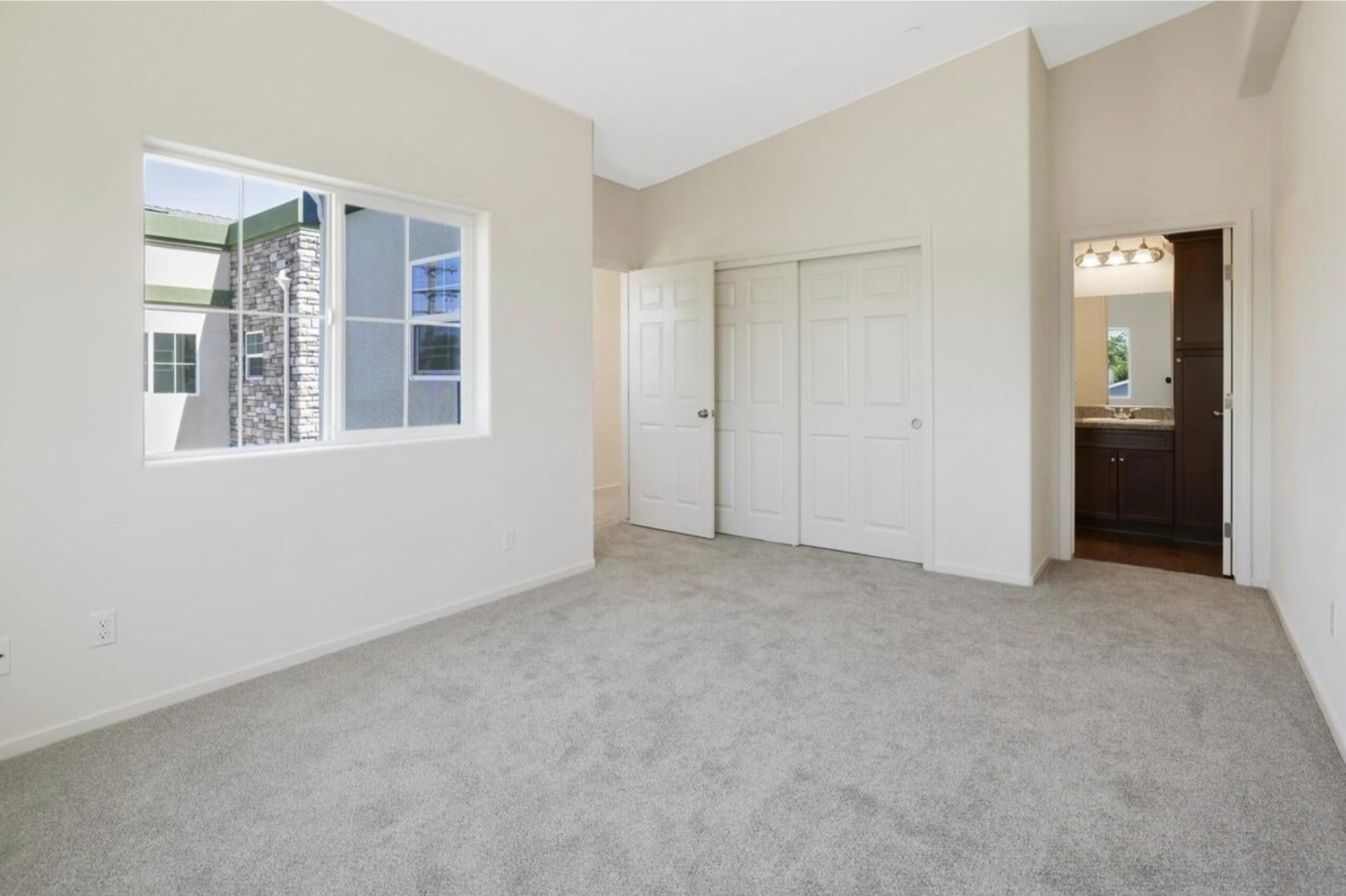 1147 W Putnam Ave, Porterville, CA 93257