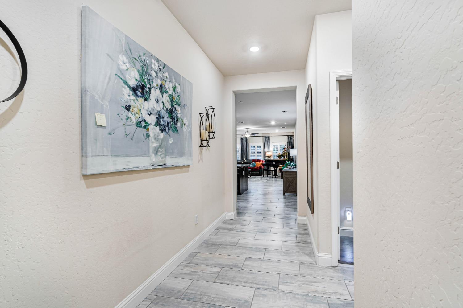 1553 N State St, Fresno, CA 93722