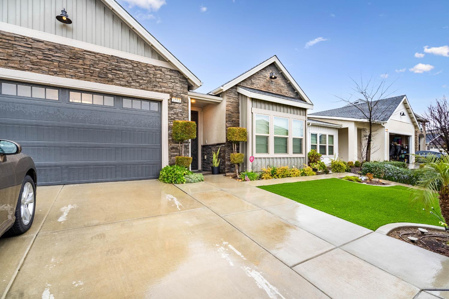 1553 N State St, Fresno, CA 93722