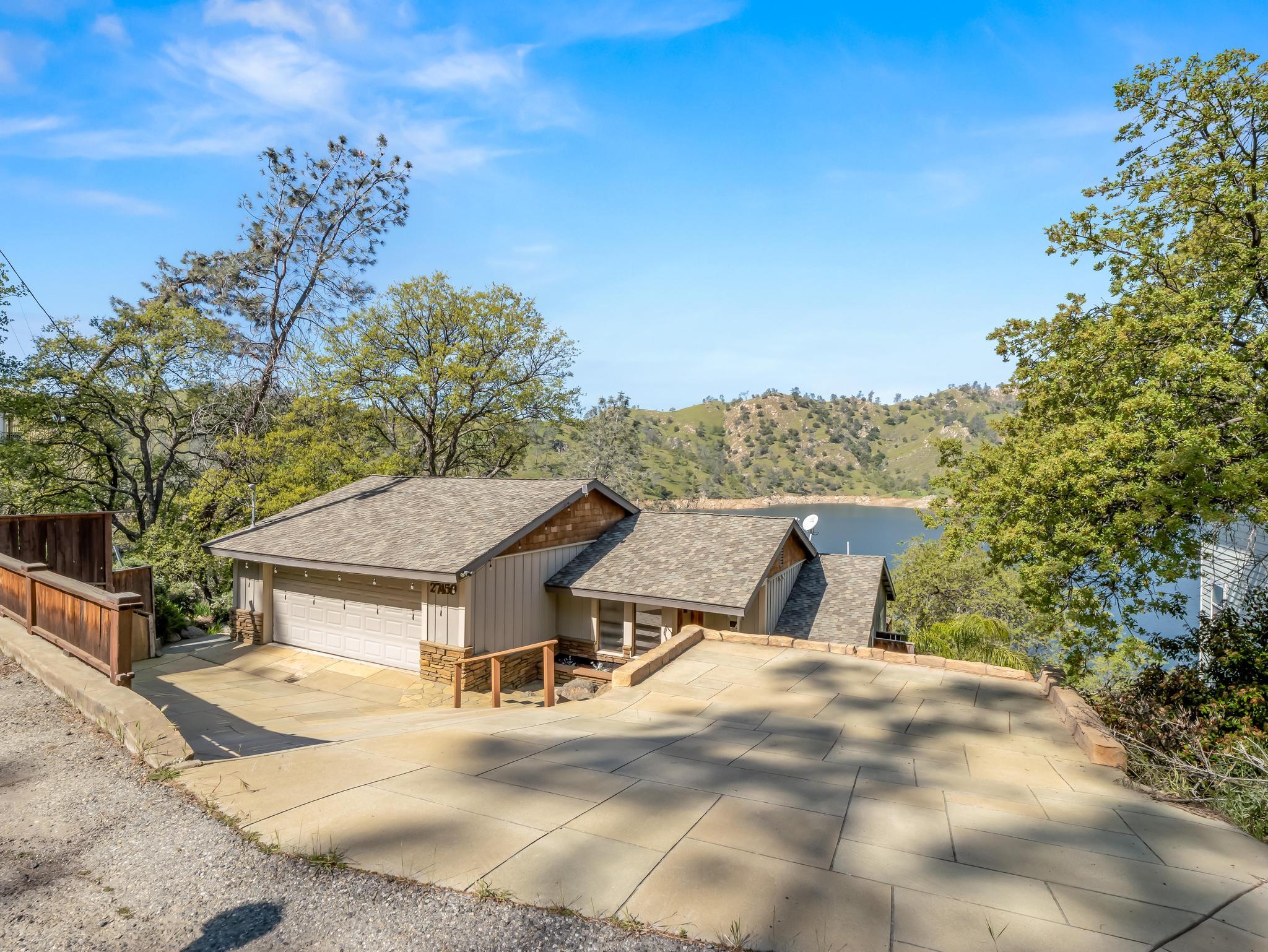 27459 Sky Harbour Rd, Friant, CA 93626