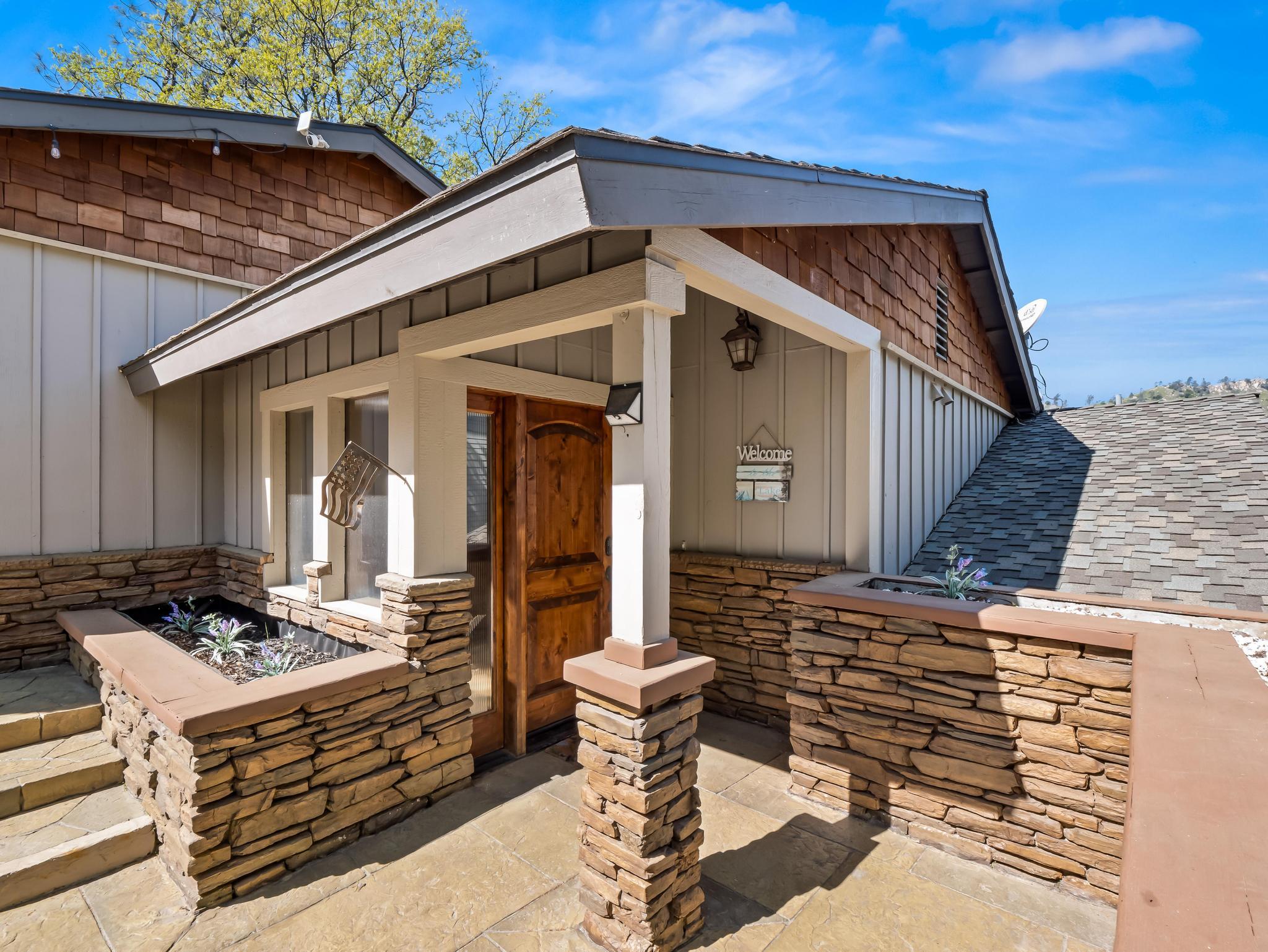 27459 Sky Harbour Rd, Friant, CA 93626