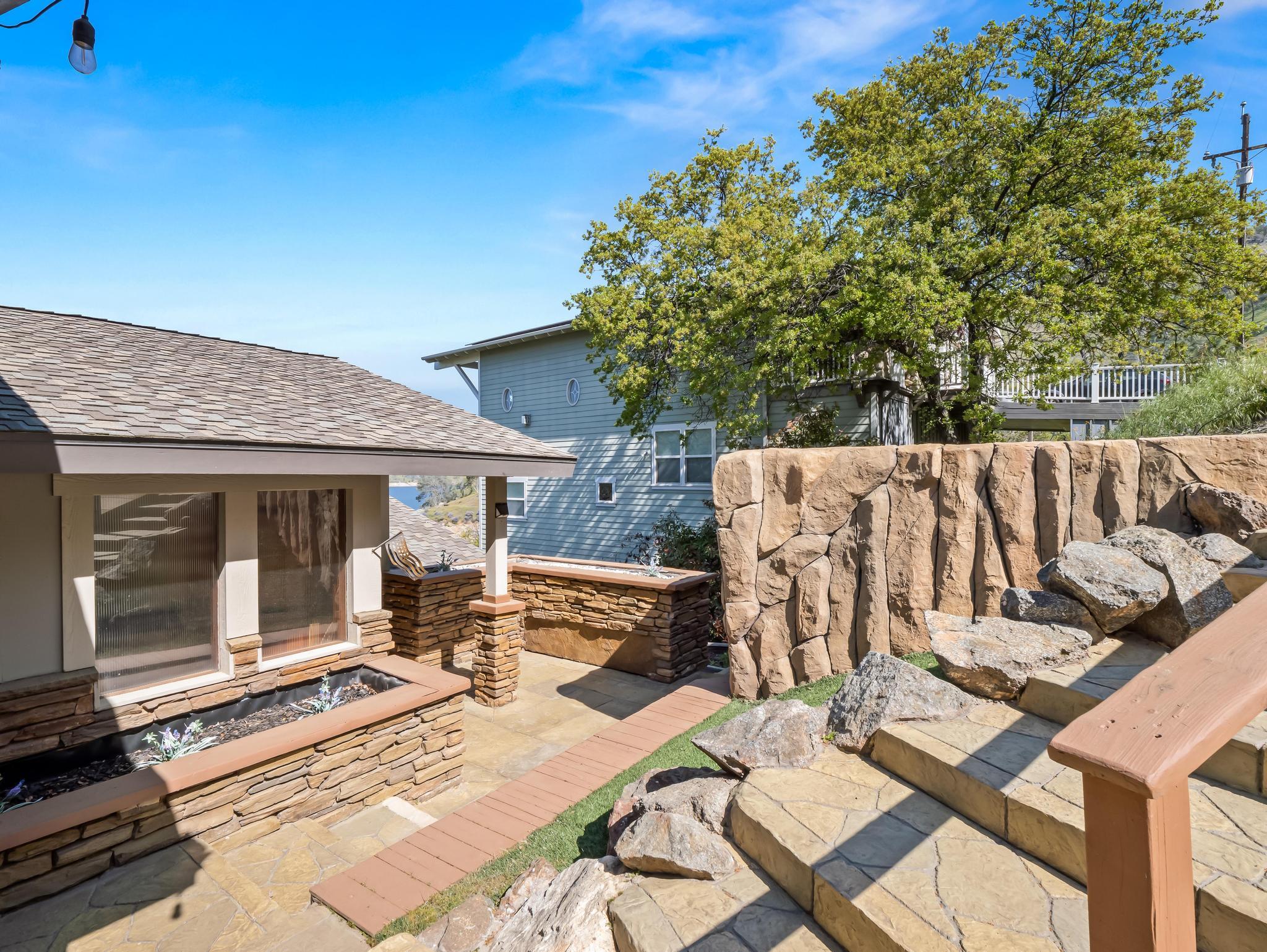 27459 Sky Harbour Rd, Friant, CA 93626