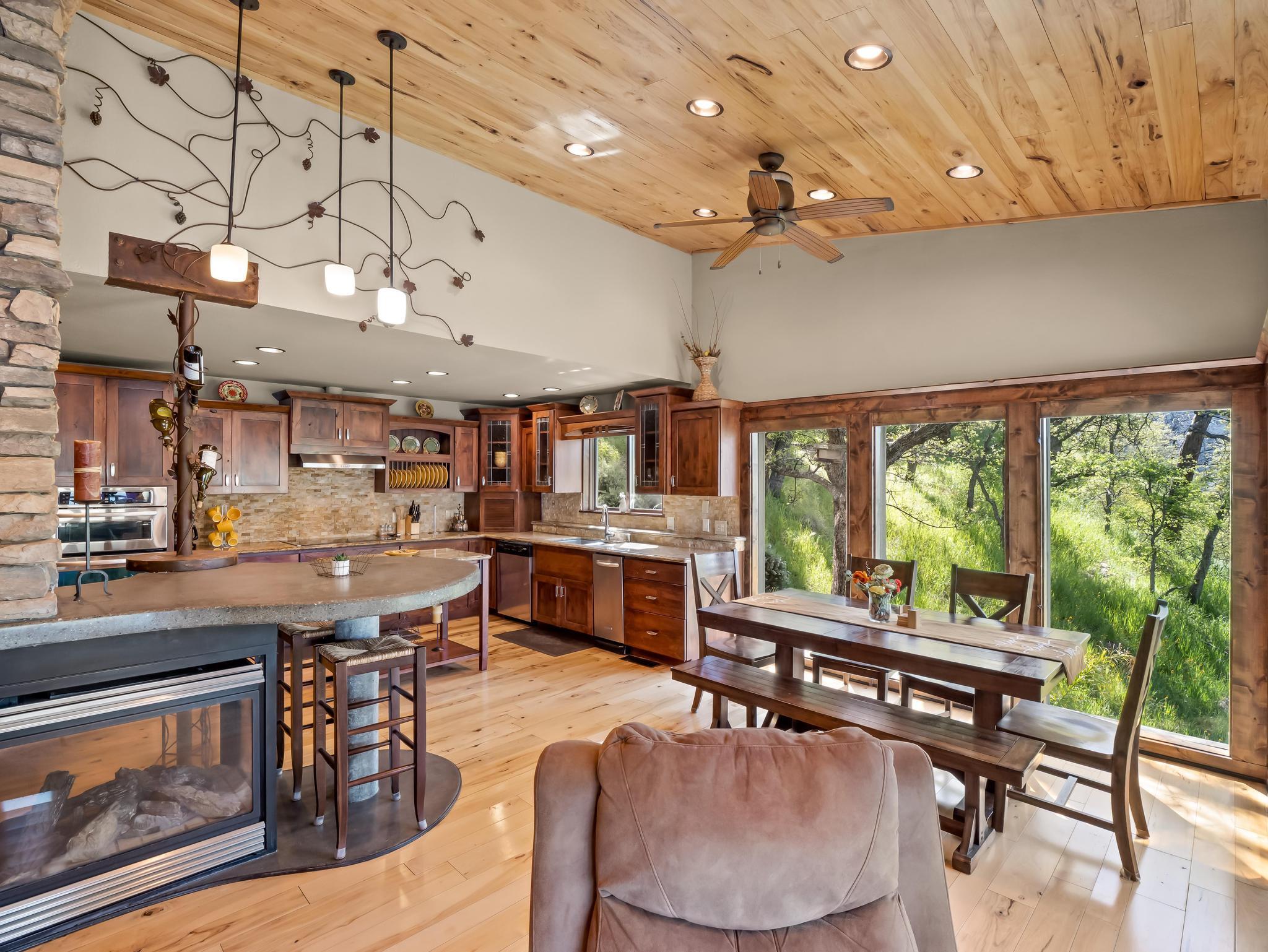 27459 Sky Harbour Rd, Friant, CA 93626