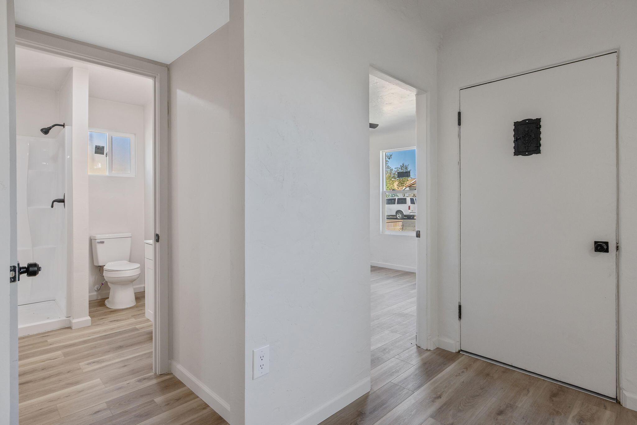 316 E Mariposa St, Avenal, CA 93204