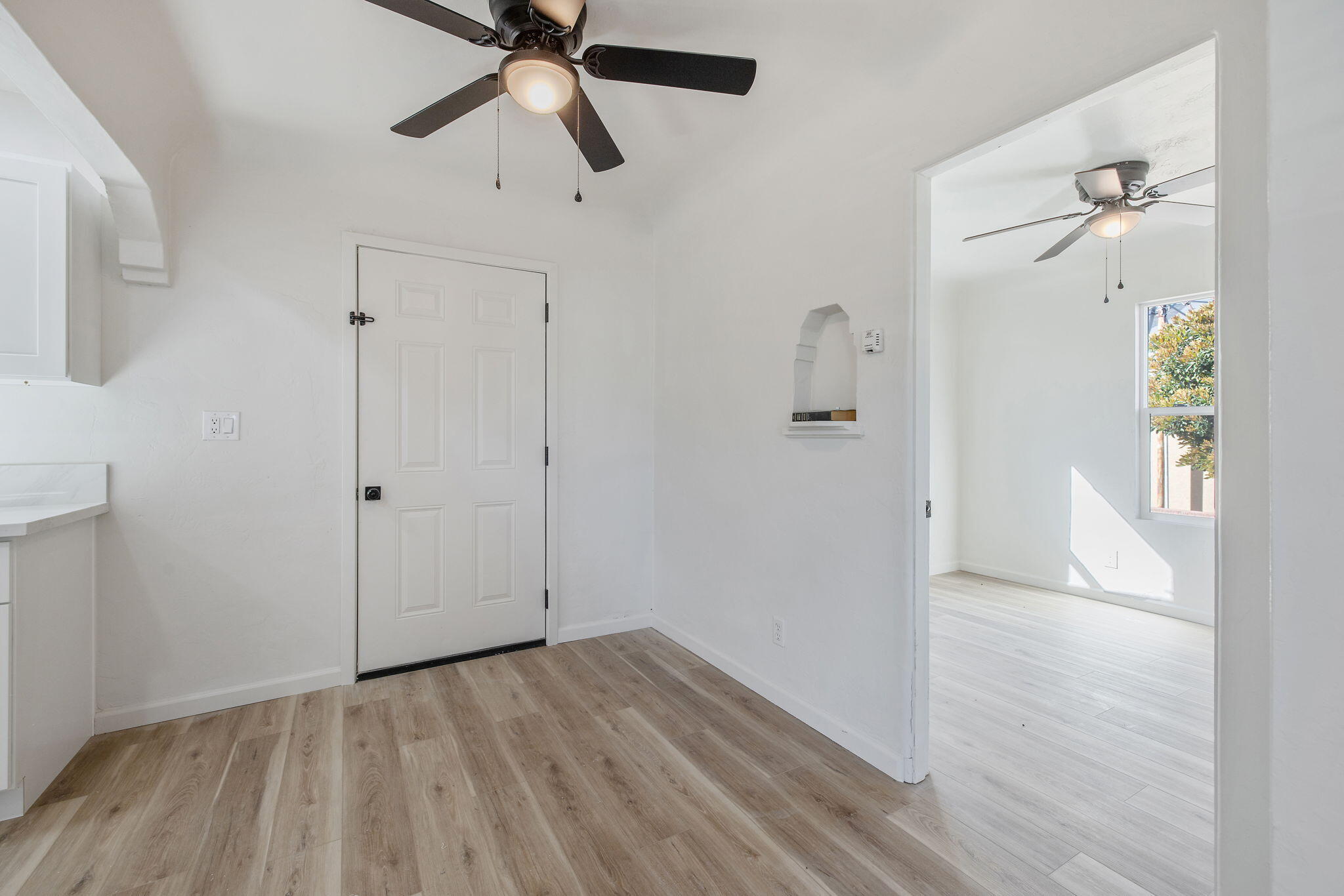 316 E Mariposa St, Avenal, CA 93204