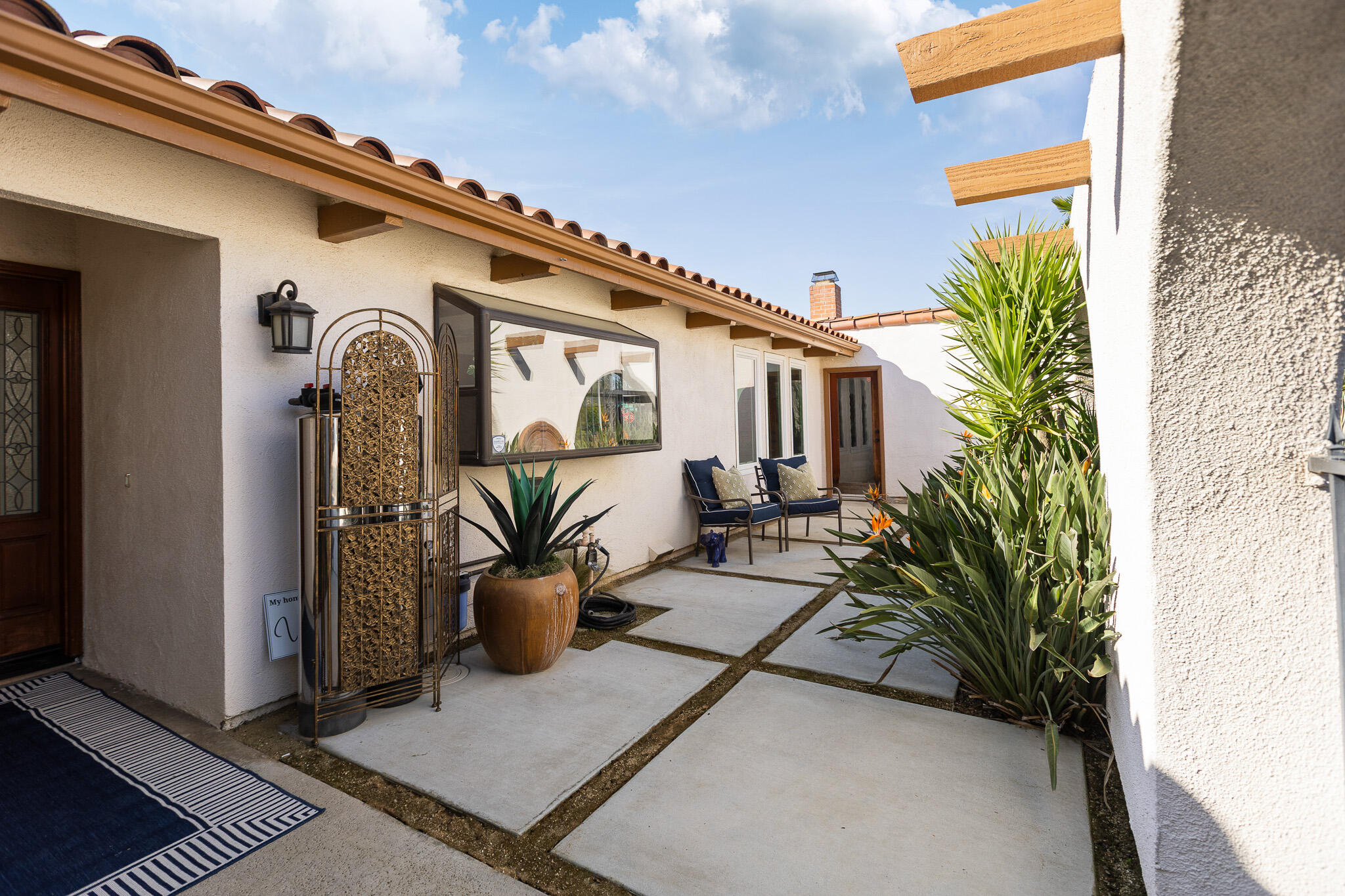 745 N Fulgham Ct, Visalia, CA 93291