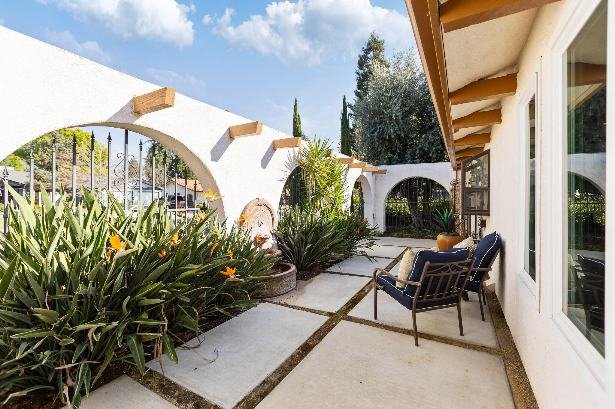 745 N Fulgham Ct, Visalia, CA 93291