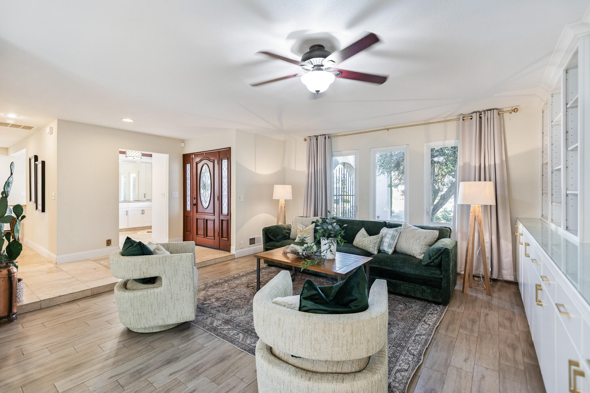 745 N Fulgham Ct, Visalia, CA 93291