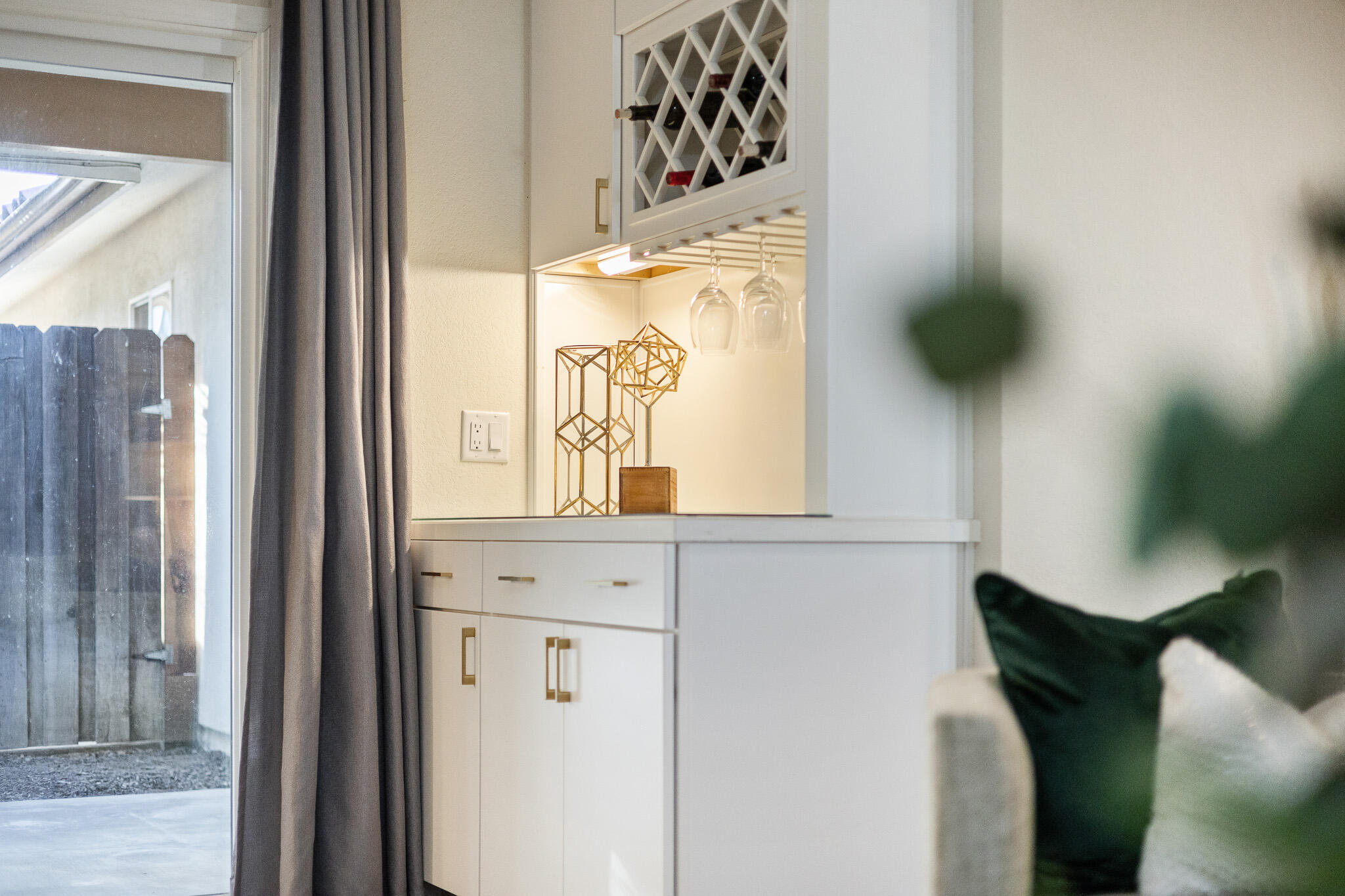 745 N Fulgham Ct, Visalia, CA 93291