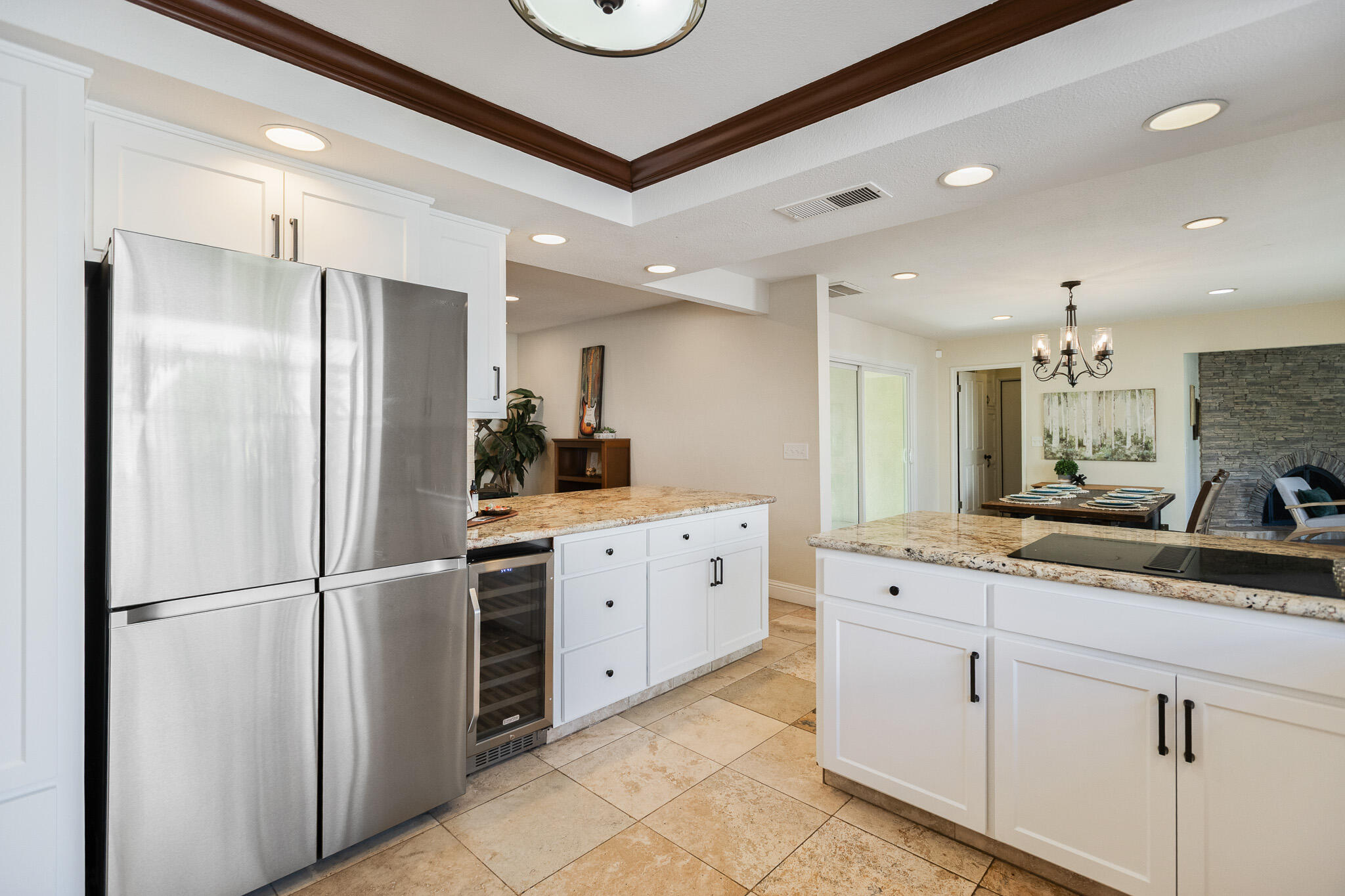 745 N Fulgham Ct, Visalia, CA 93291