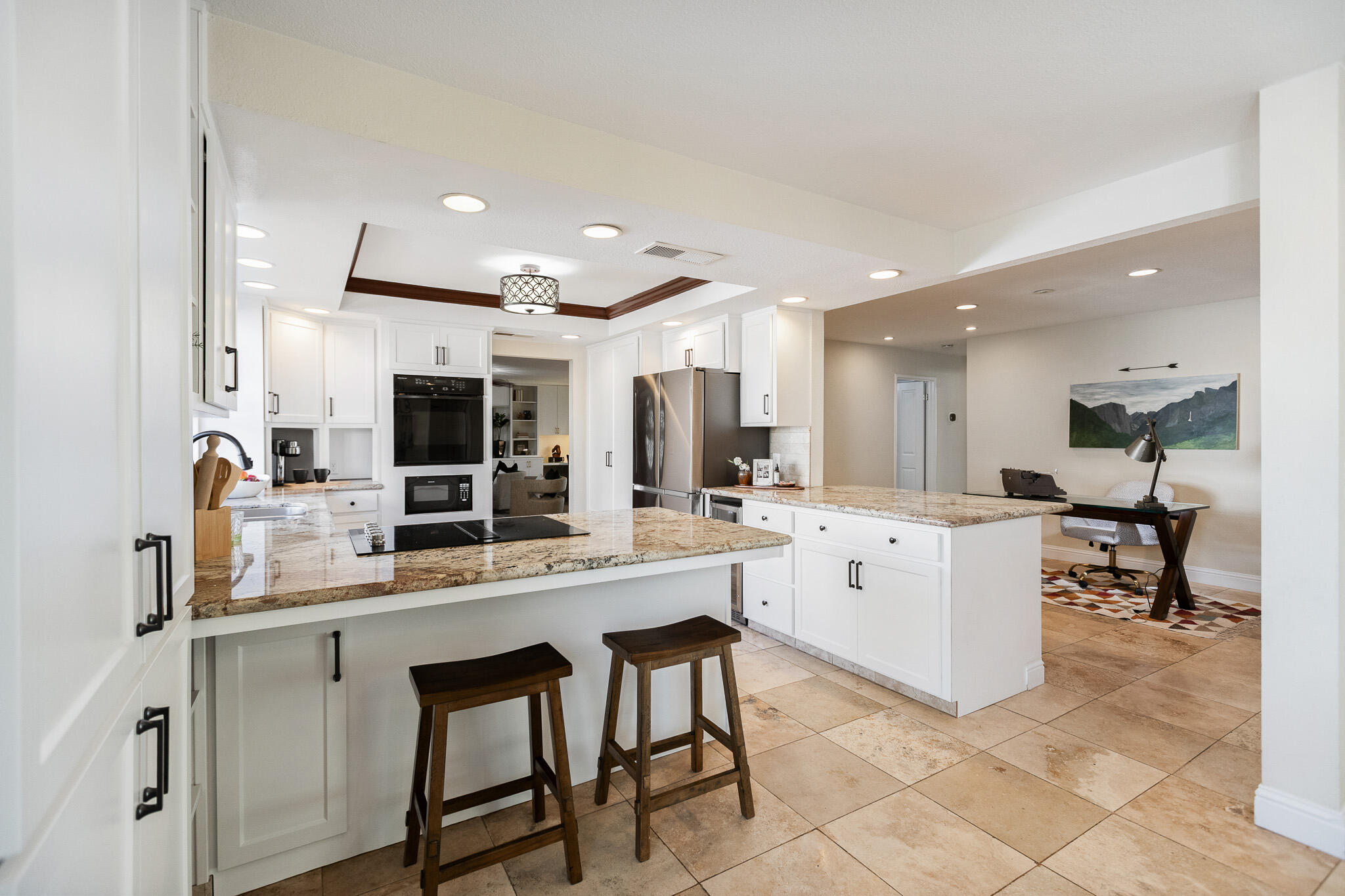 745 N Fulgham Ct, Visalia, CA 93291