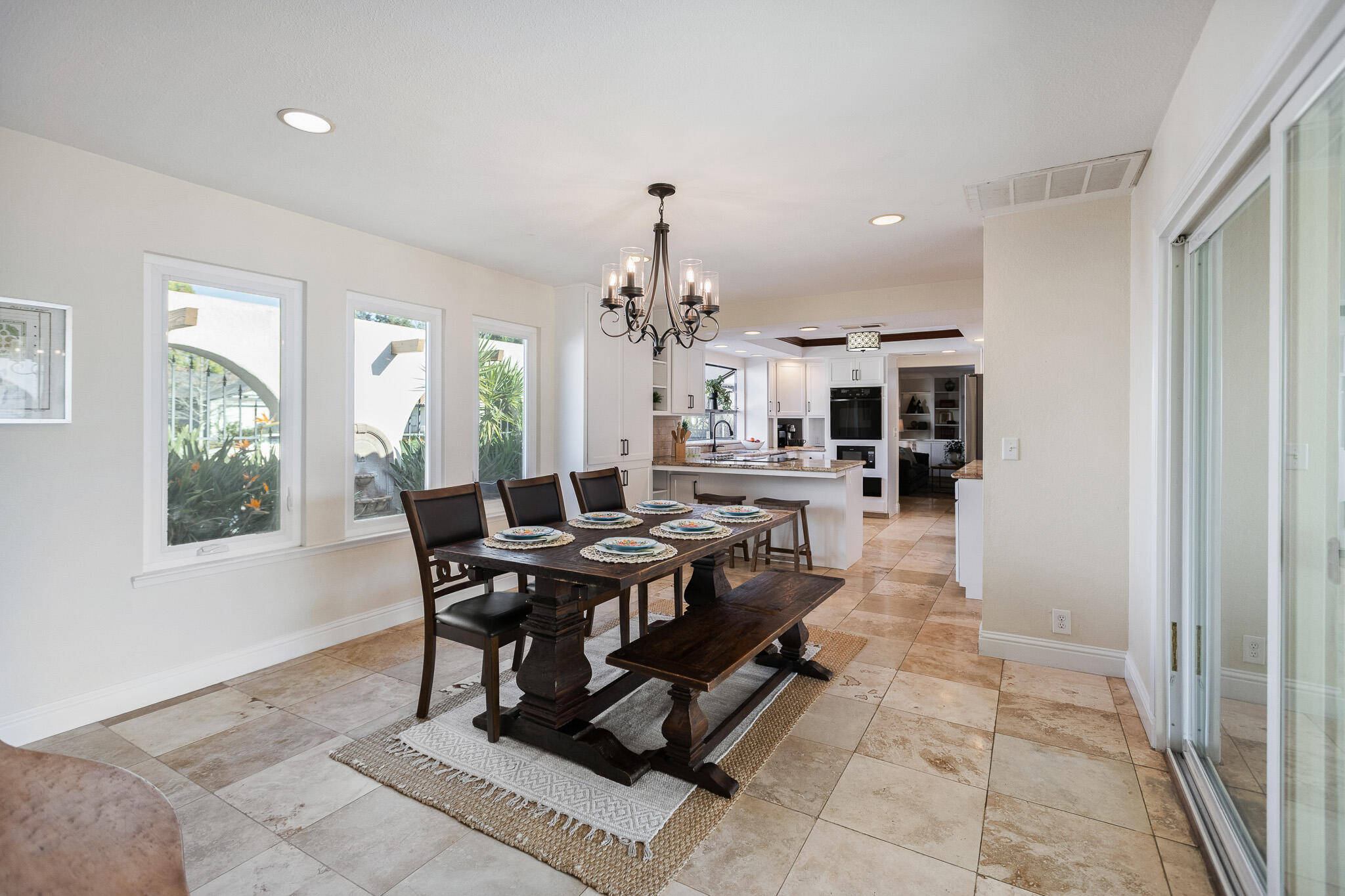 745 N Fulgham Ct, Visalia, CA 93291