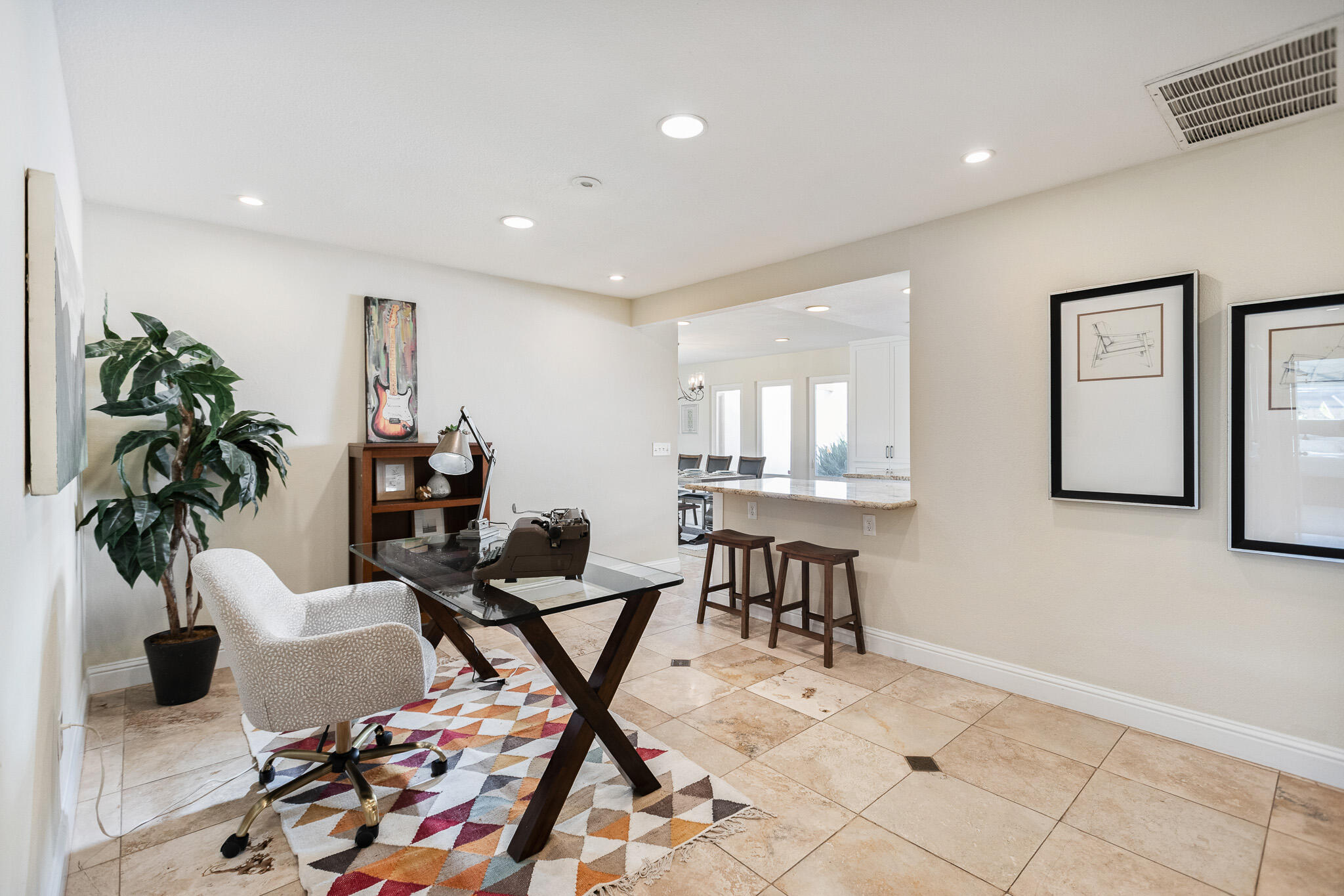 745 N Fulgham Ct, Visalia, CA 93291