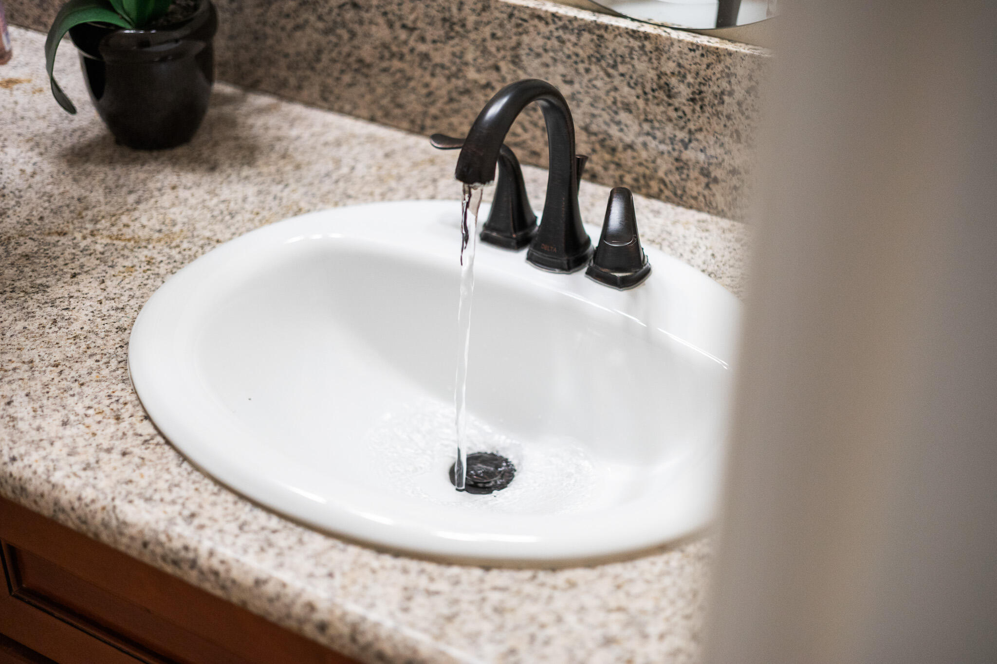 745 N Fulgham Ct, Visalia, CA 93291