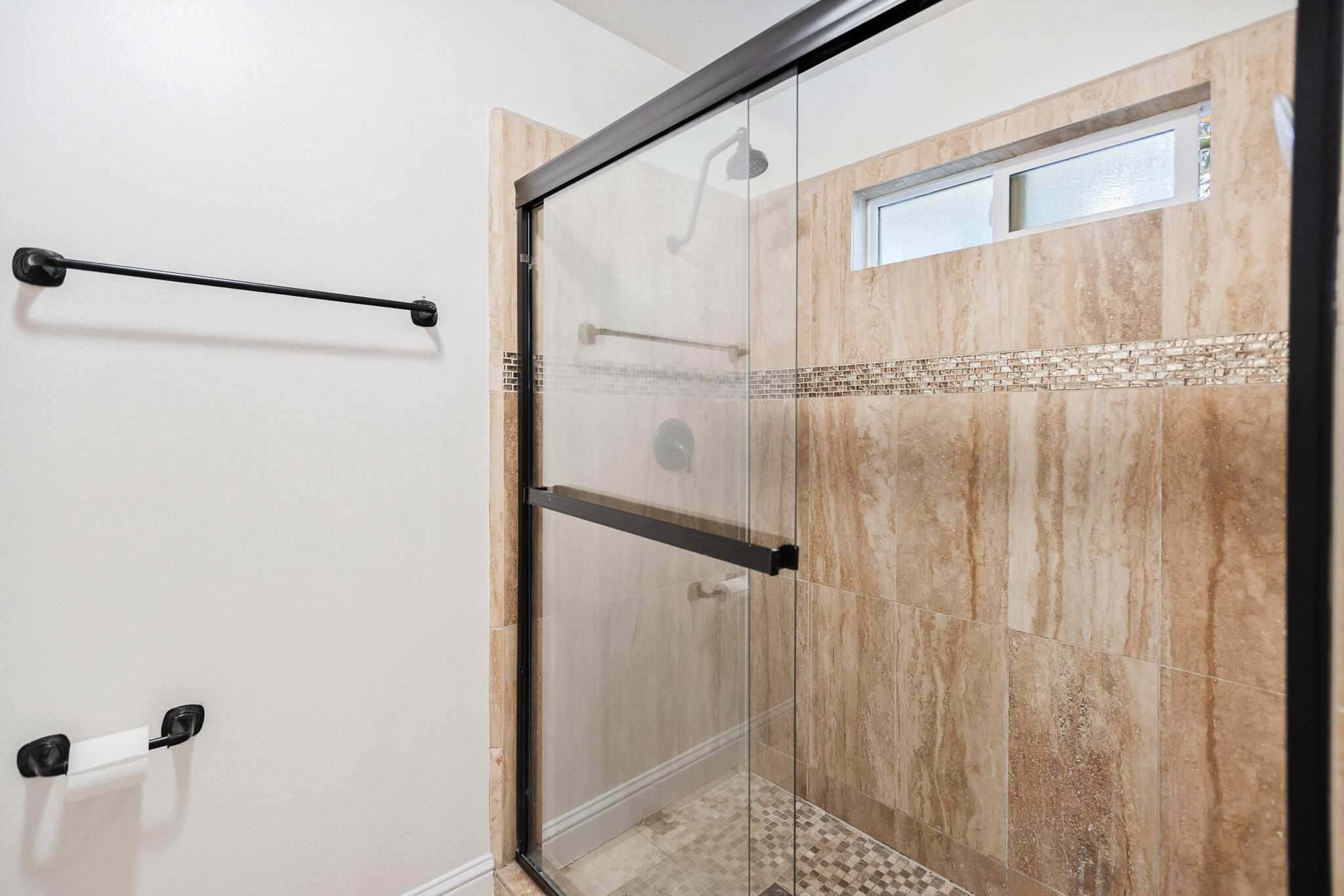 745 N Fulgham Ct, Visalia, CA 93291