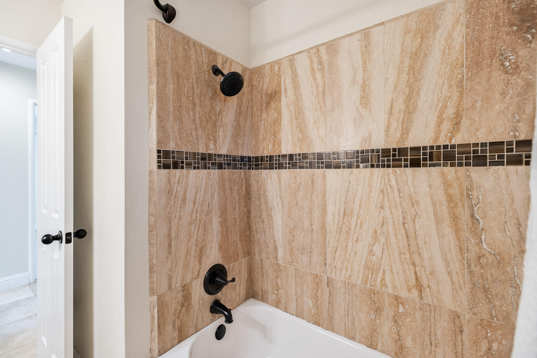 745 N Fulgham Ct, Visalia, CA 93291