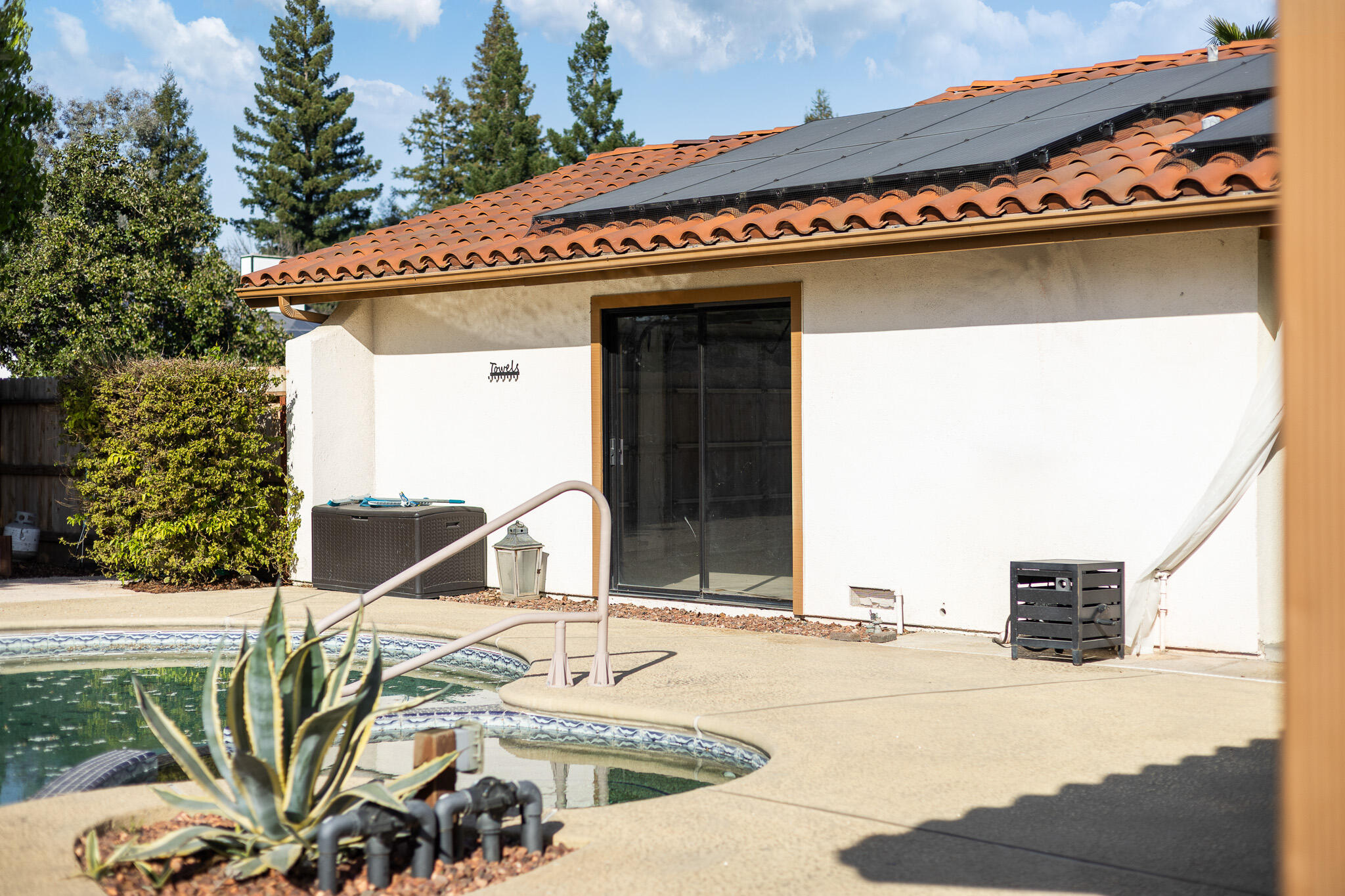 745 N Fulgham Ct, Visalia, CA 93291