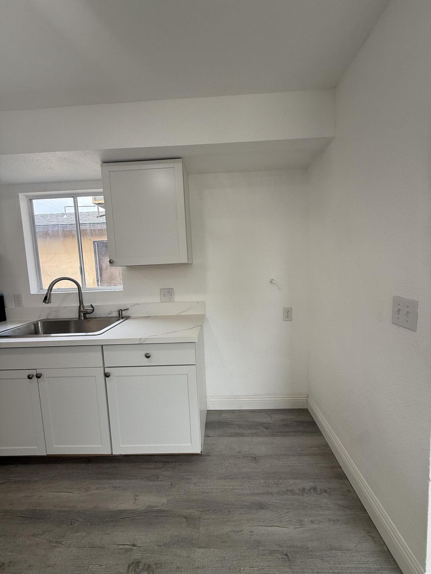 389 S Cornell St, Porterville, CA 93257