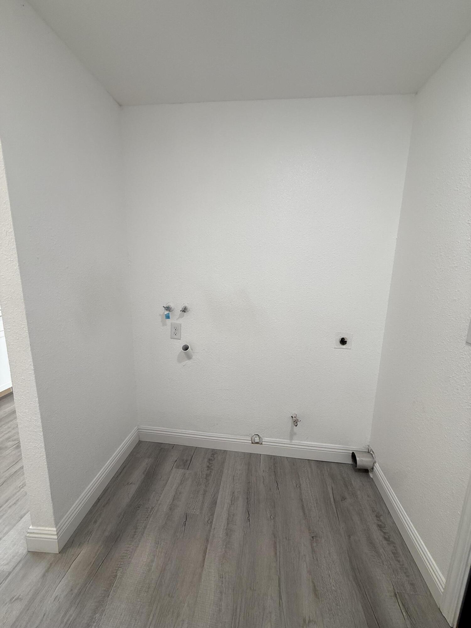 389 S Cornell St, Porterville, CA 93257