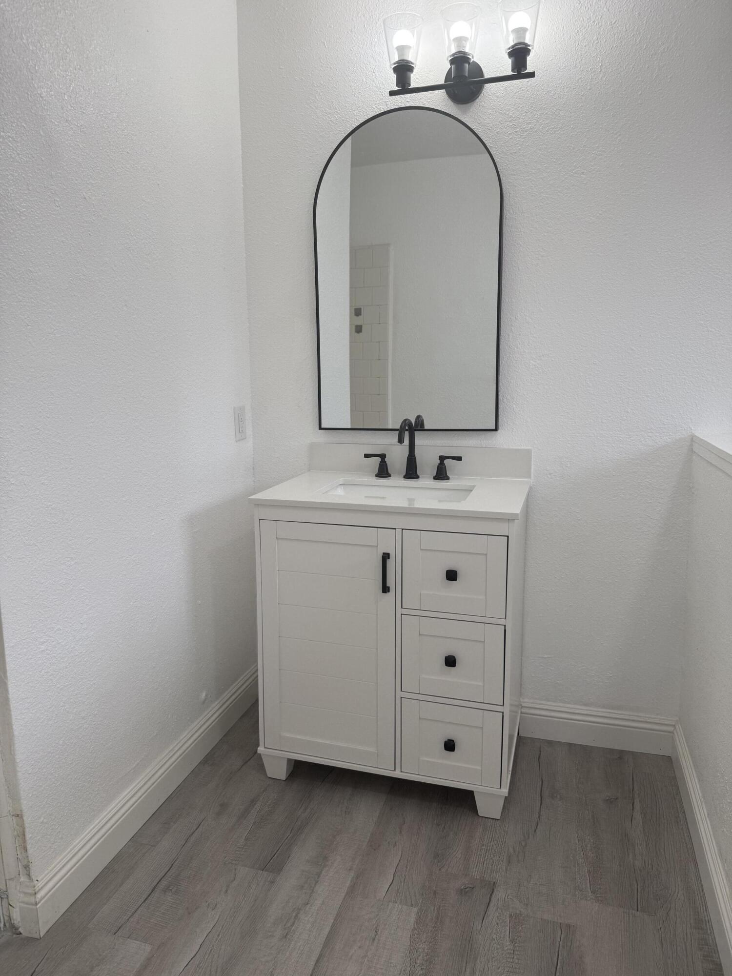 389 S Cornell St, Porterville, CA 93257