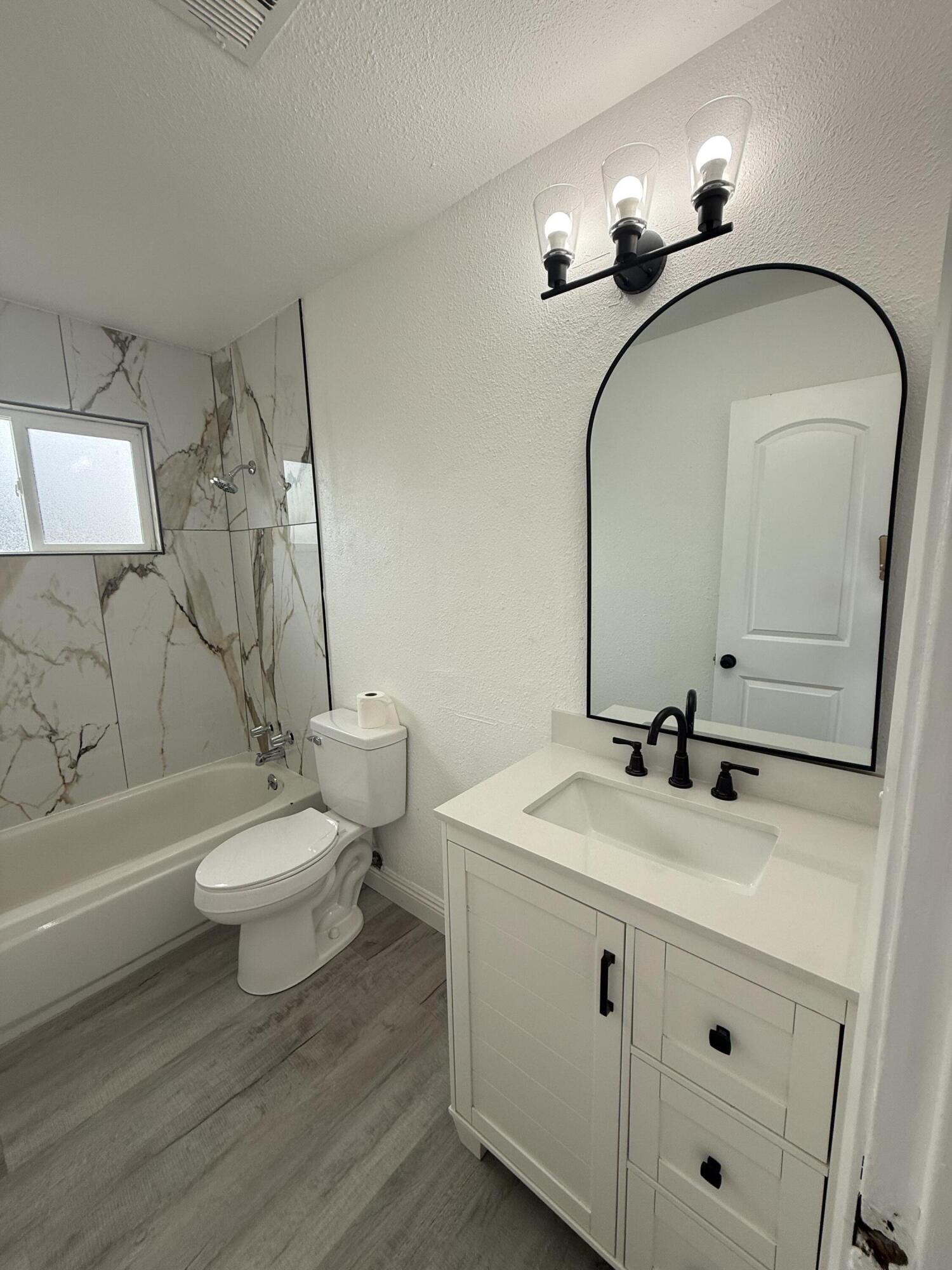 389 S Cornell St, Porterville, CA 93257