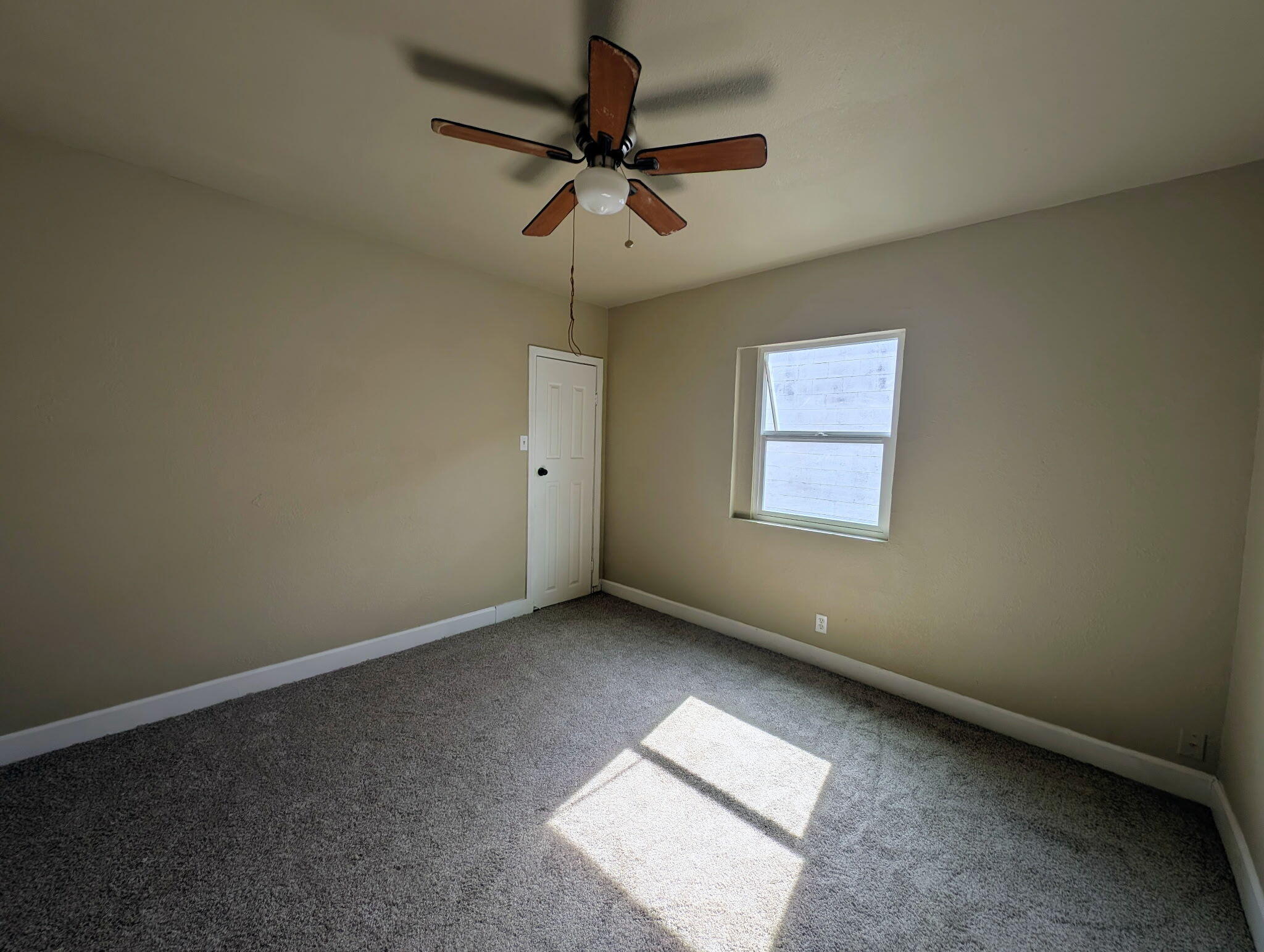 2549 Del Paso Blvd, Sacramento, CA 95815