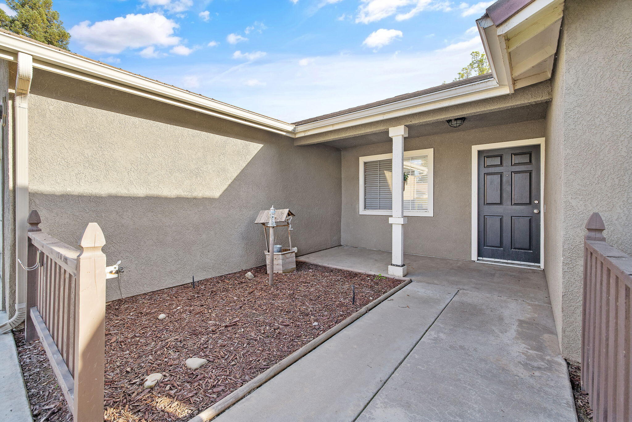 4231 E Paradise Ave, Visalia, CA 93292