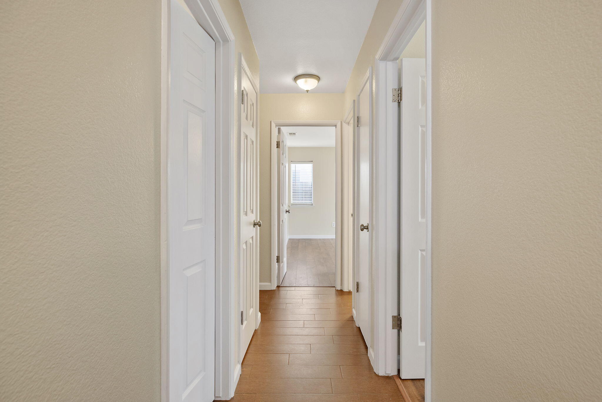 4231 E Paradise Ave, Visalia, CA 93292