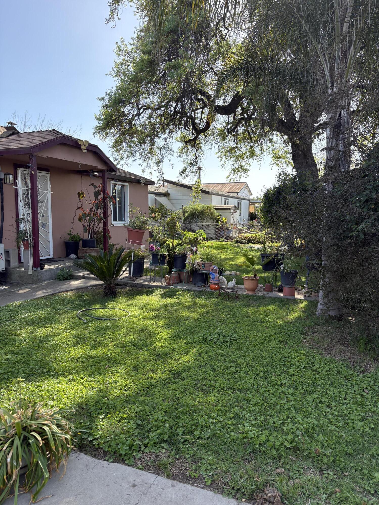 525 W Prine Dr, Tulare, CA 93274