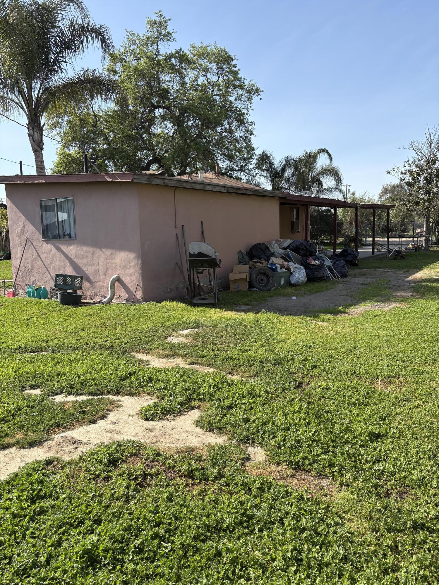 525 W Prine Dr, Tulare, CA 93274