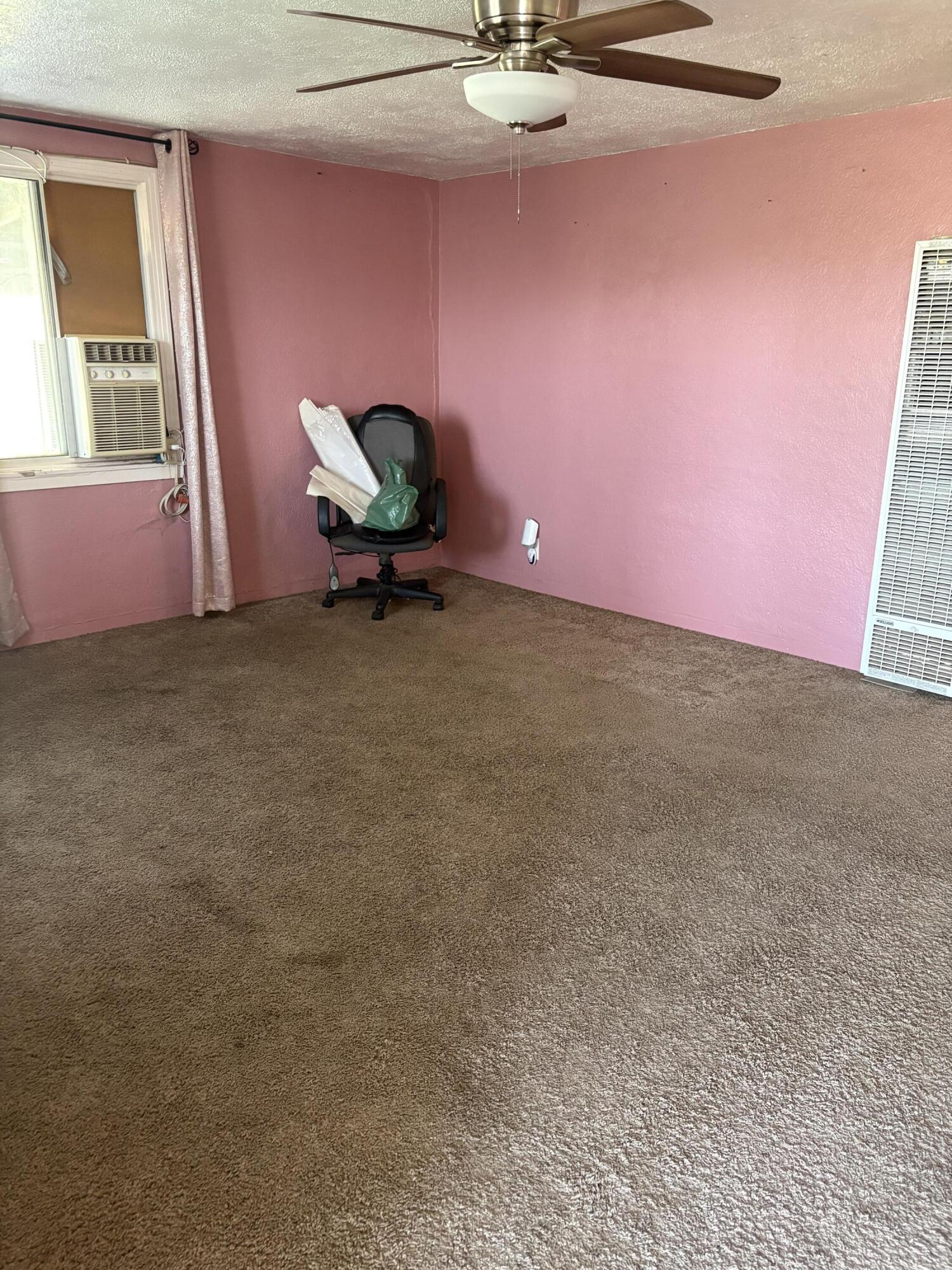 525 W Prine Dr, Tulare, CA 93274