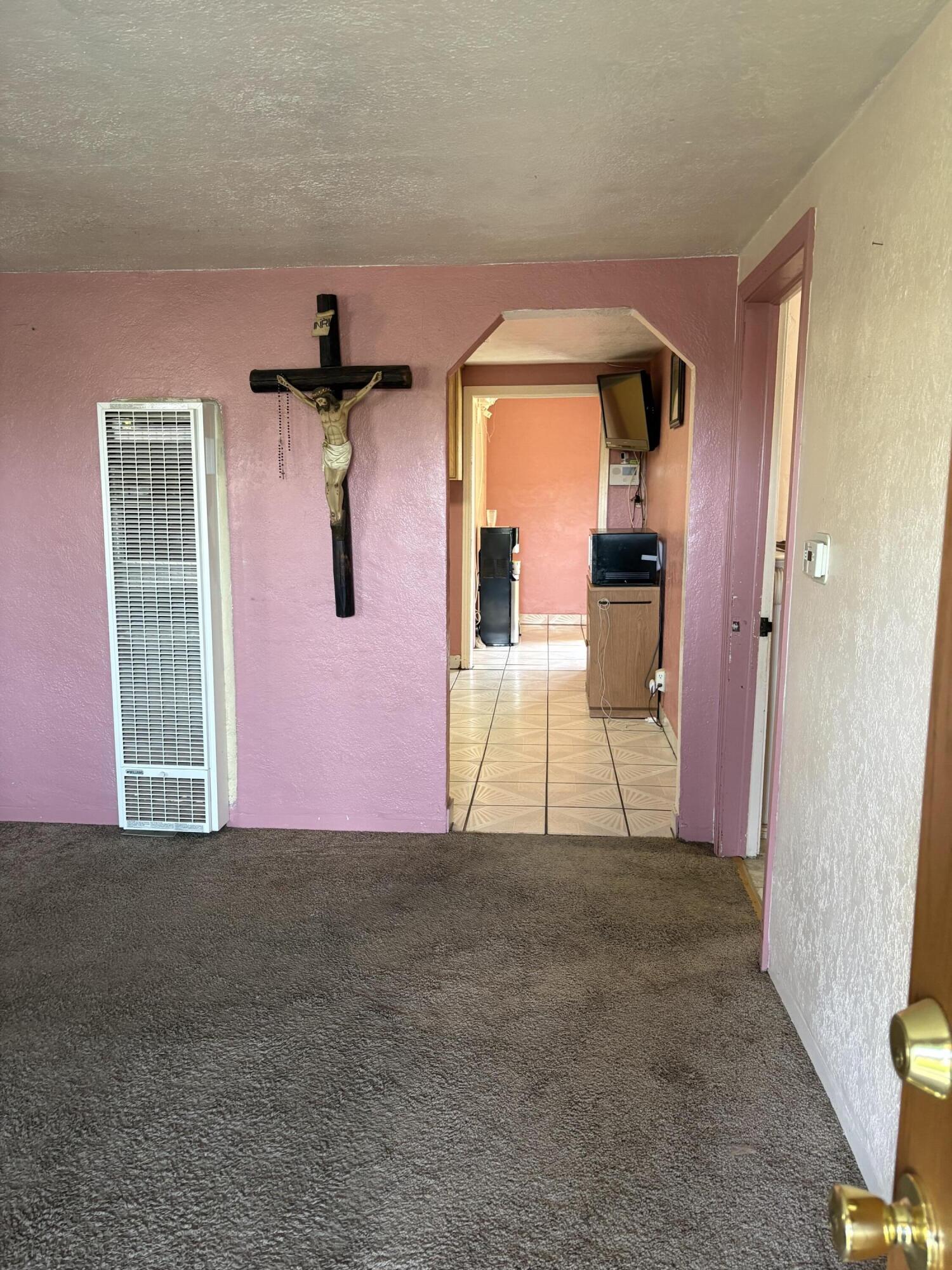 525 W Prine Dr, Tulare, CA 93274