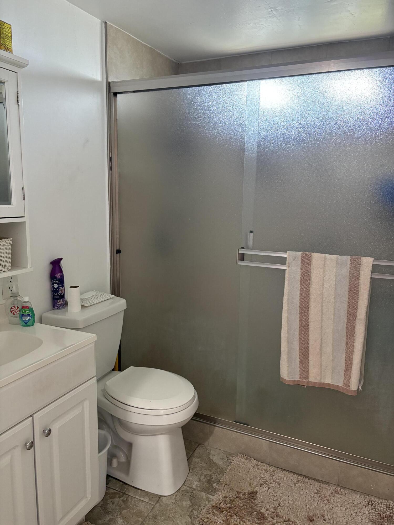 525 W Prine Dr, Tulare, CA 93274