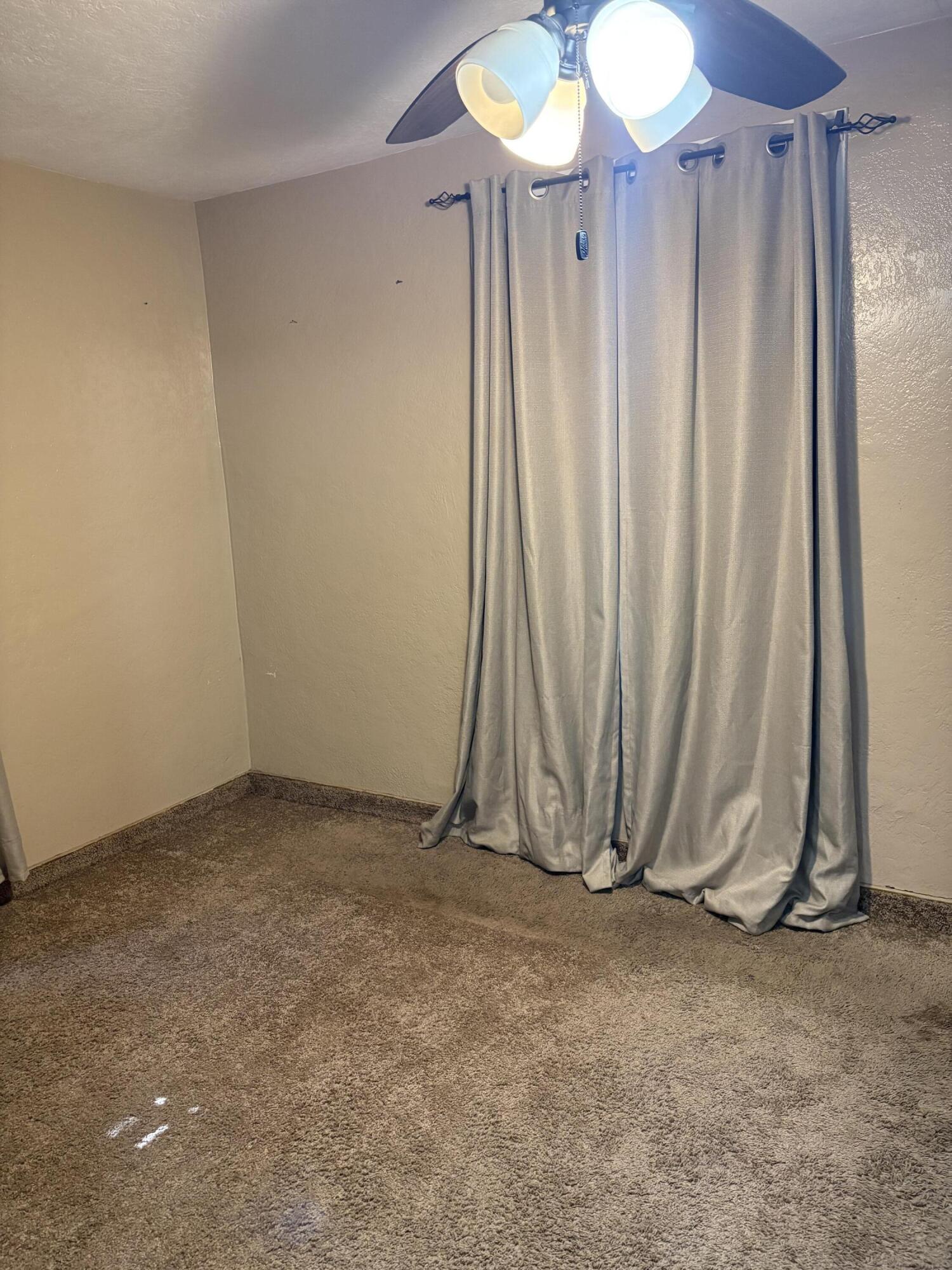 525 W Prine Dr, Tulare, CA 93274