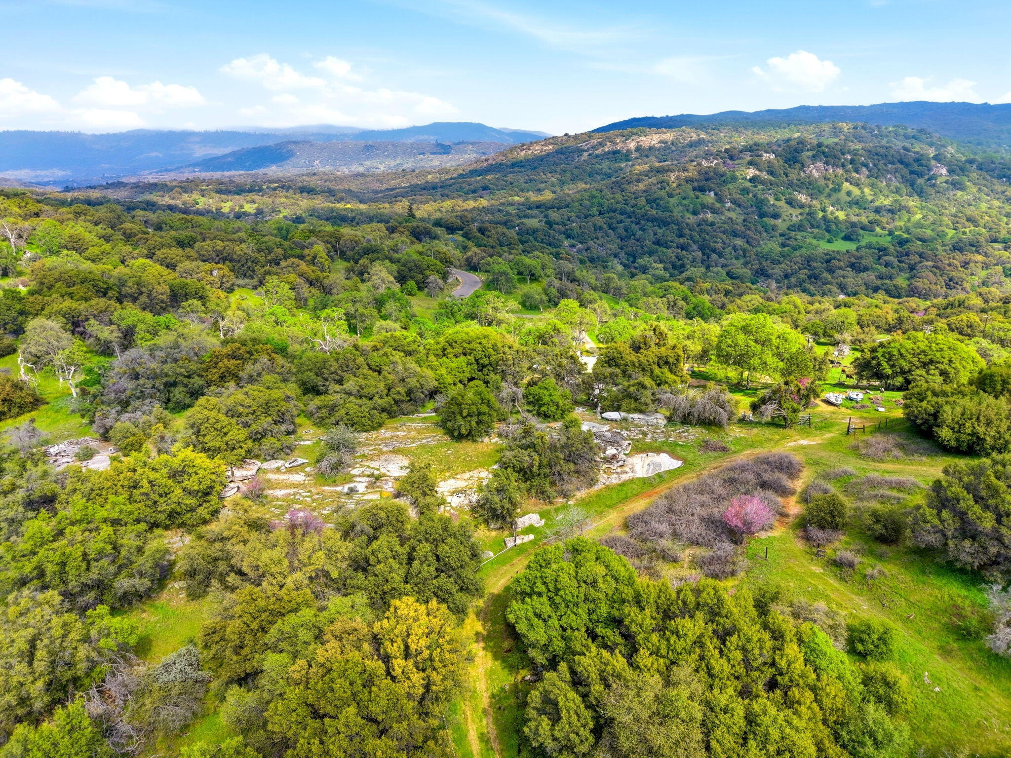 47415 Dry Creek Dr, Badger, CA 93603