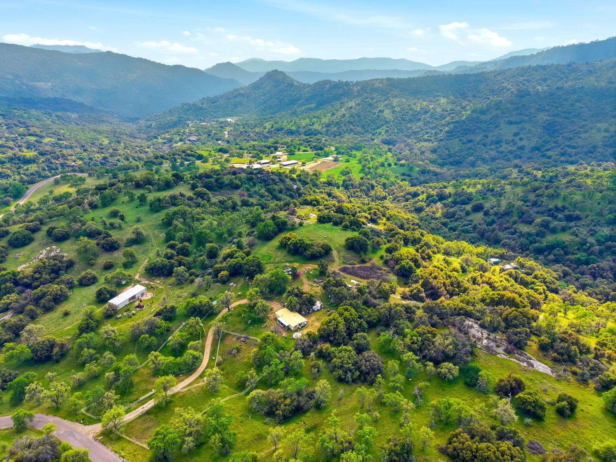 47415 Dry Creek Dr, Badger, CA 93603