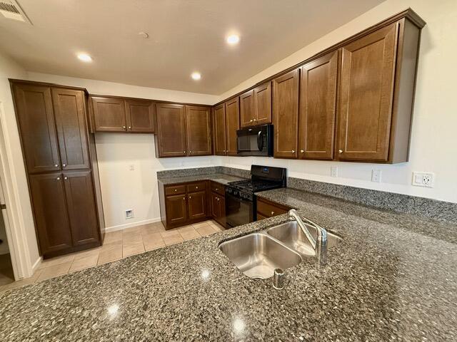 1762 Bolton Ave, Tulare, CA 93274