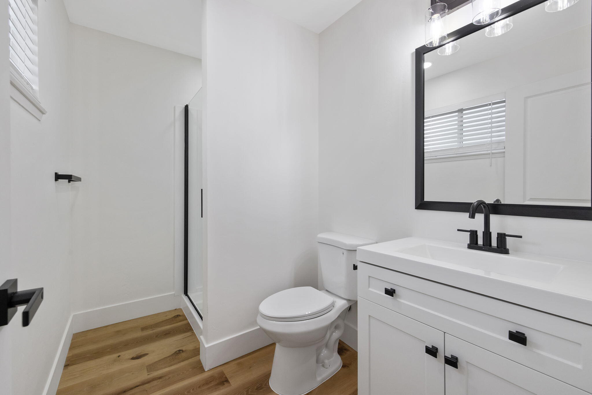 1631 S Michael Ct, Visalia, CA 93292