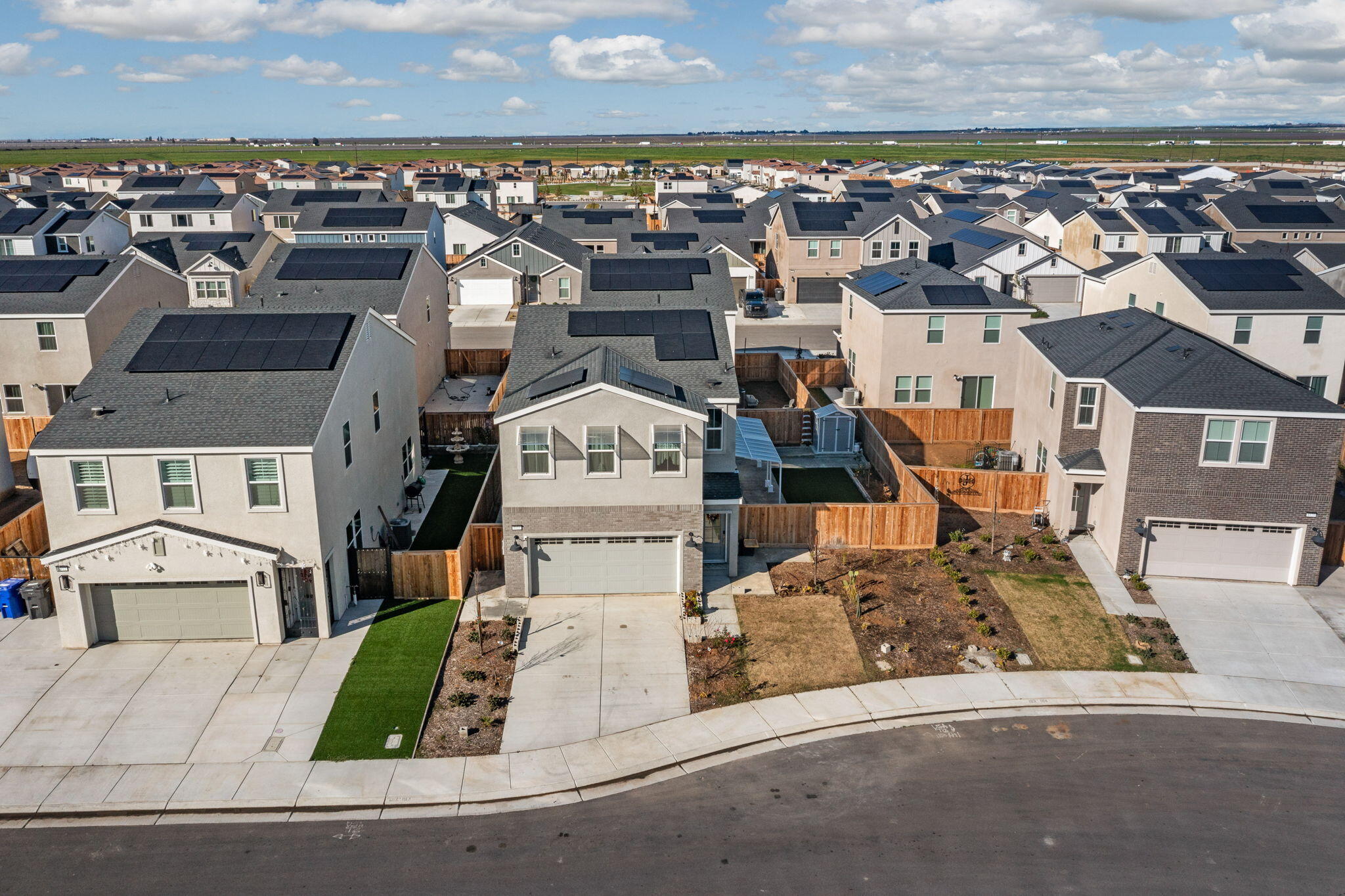 8916 Savona Ln, Shafter, CA 93314