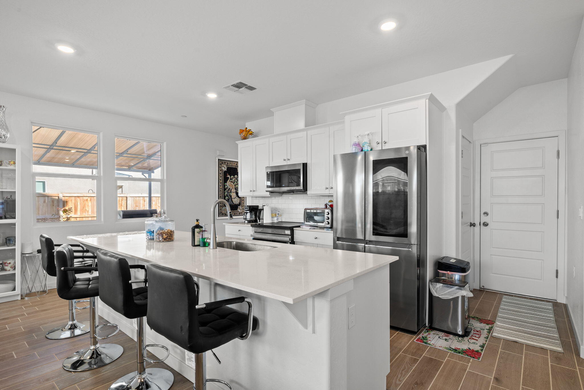 8916 Savona Ln, Shafter, CA 93314