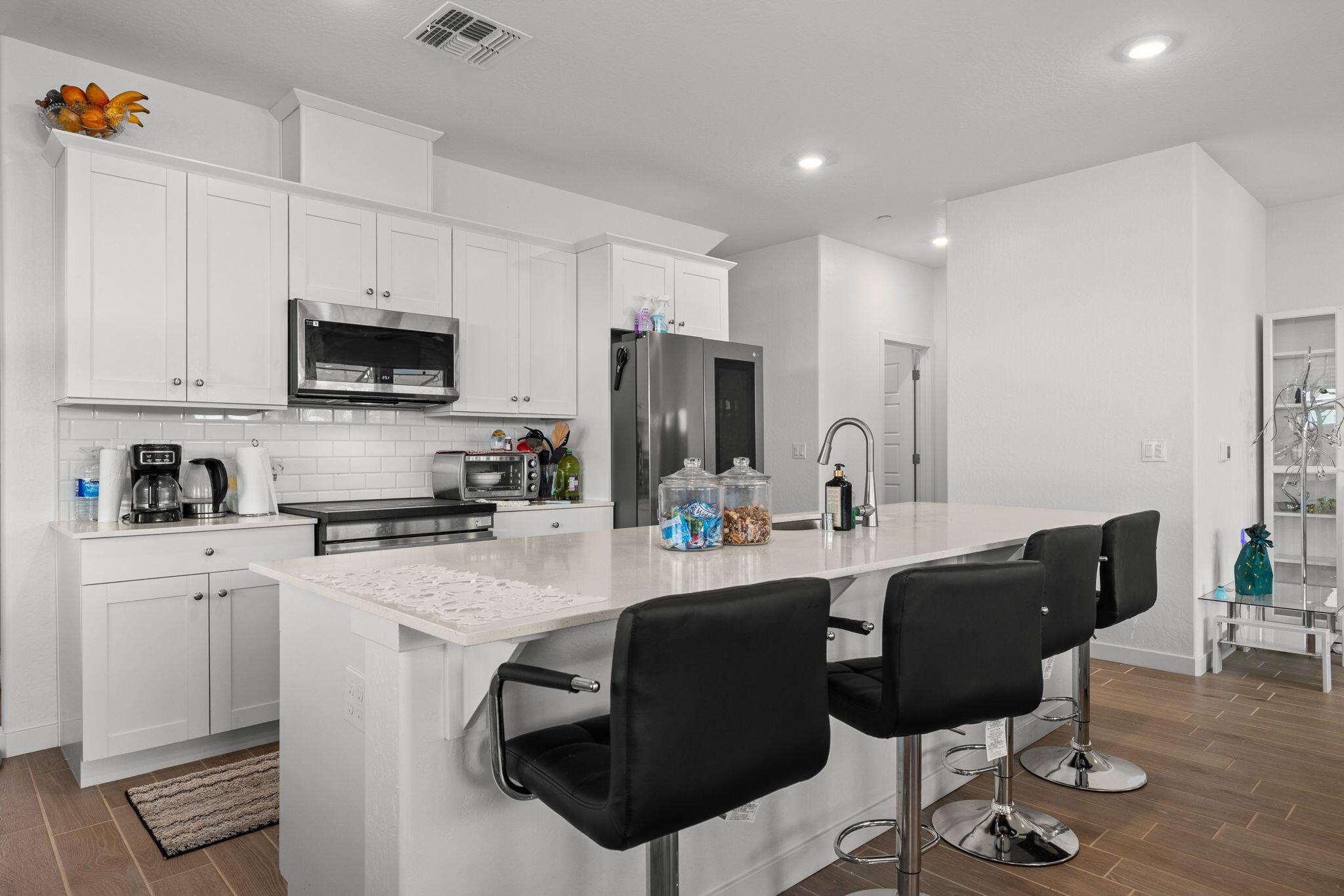 8916 Savona Ln, Shafter, CA 93314