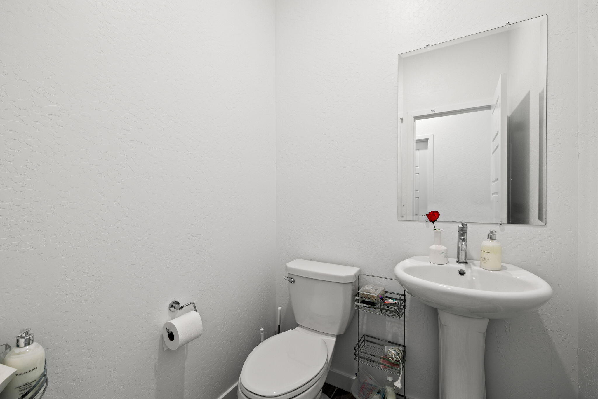 8916 Savona Ln, Shafter, CA 93314