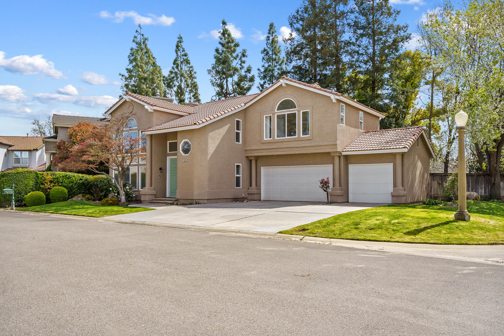 2669 E Sean Ave, Fresno, CA 93720