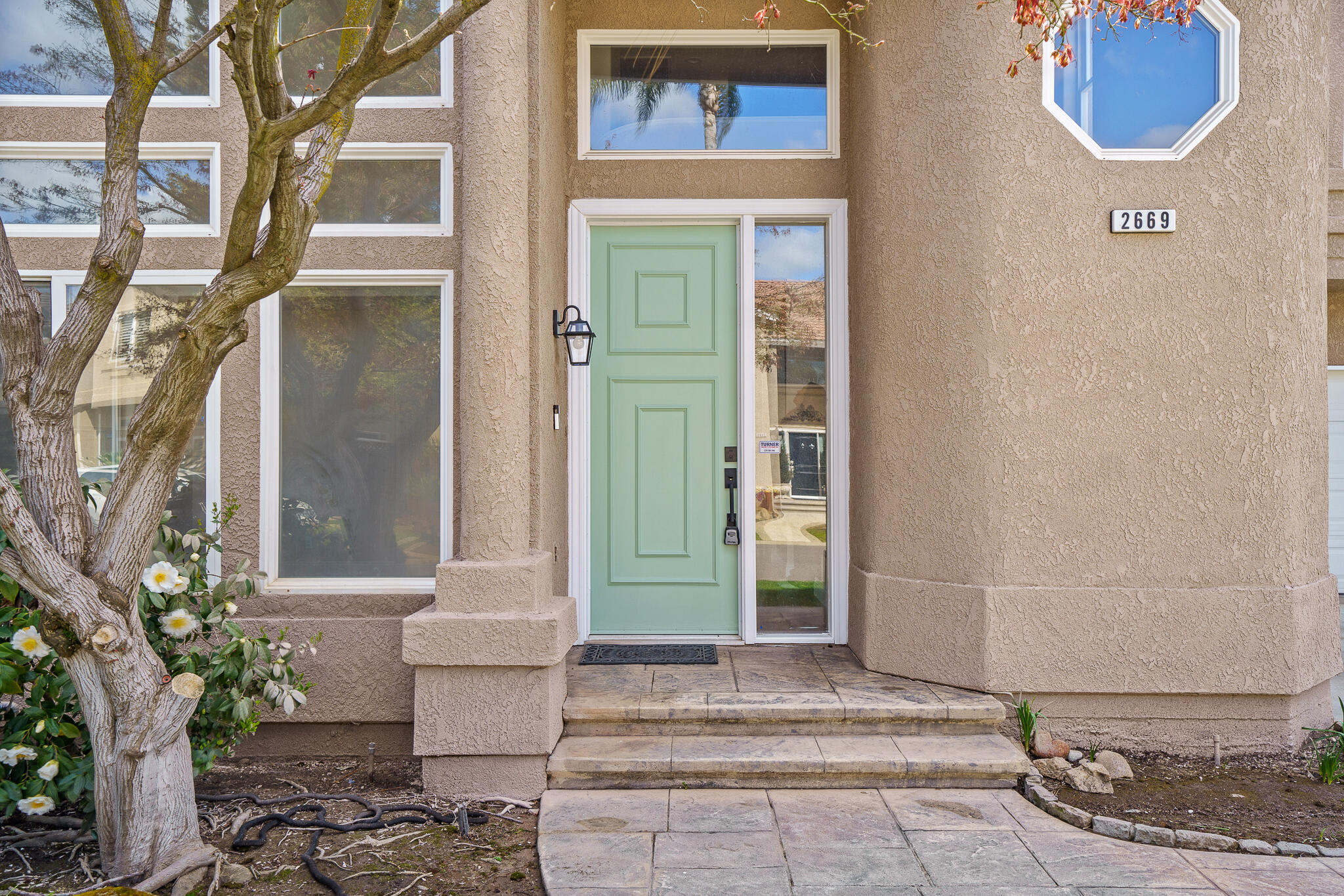 2669 E Sean Ave, Fresno, CA 93720