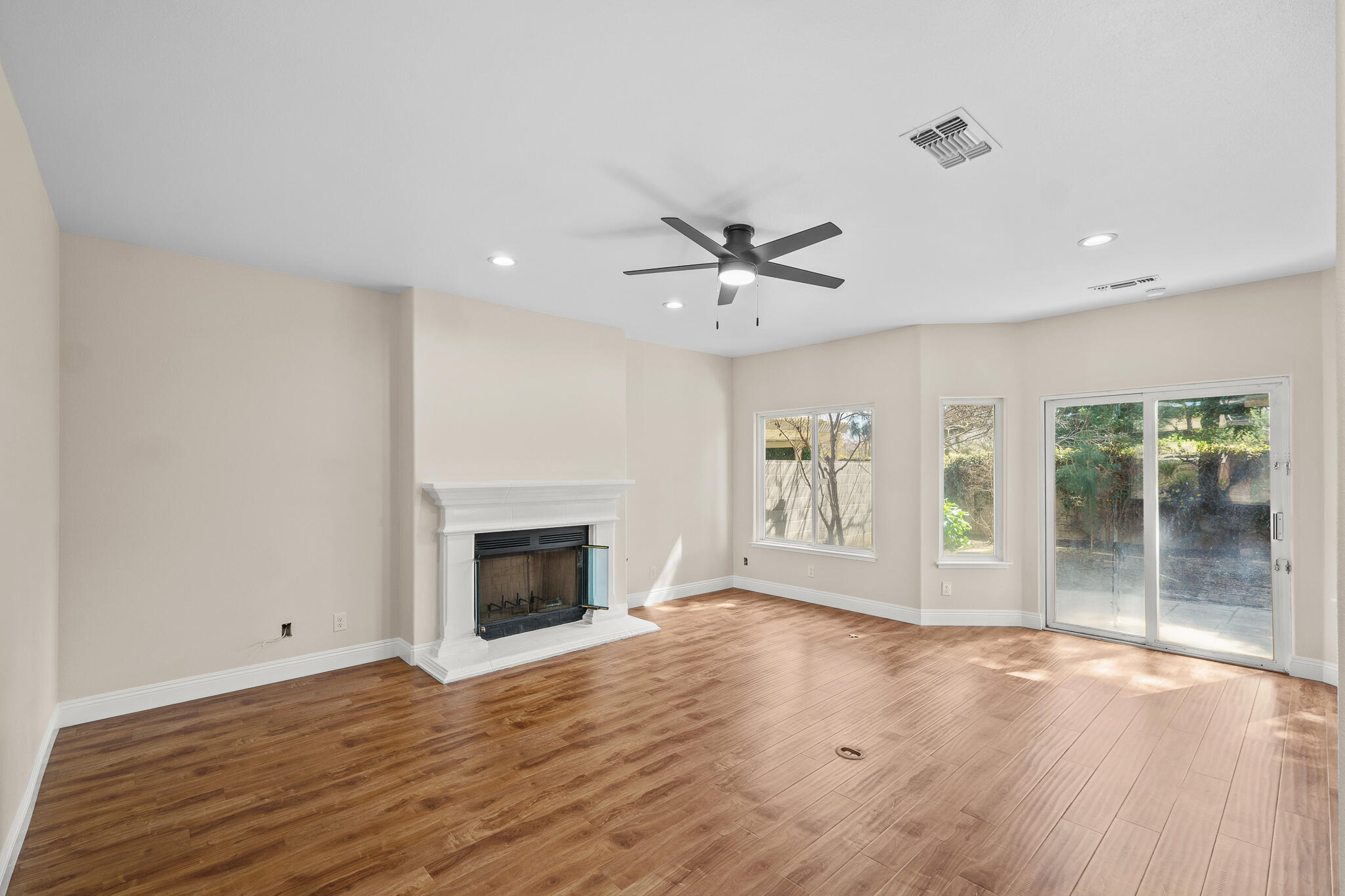 2669 E Sean Ave, Fresno, CA 93720