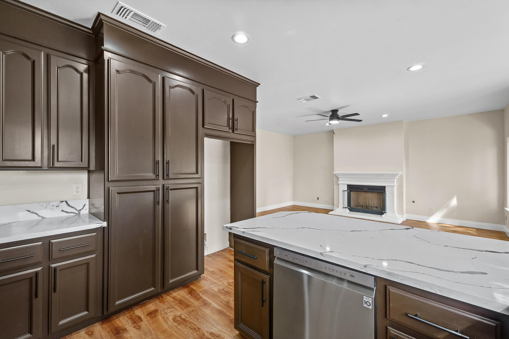 2669 E Sean Ave, Fresno, CA 93720