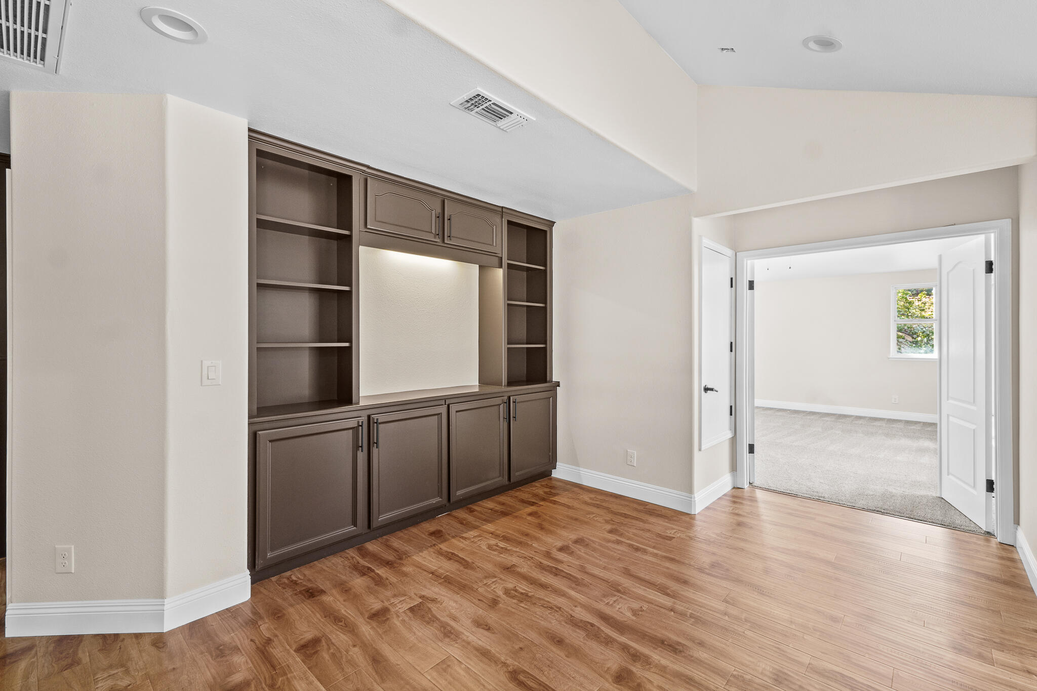 2669 E Sean Ave, Fresno, CA 93720