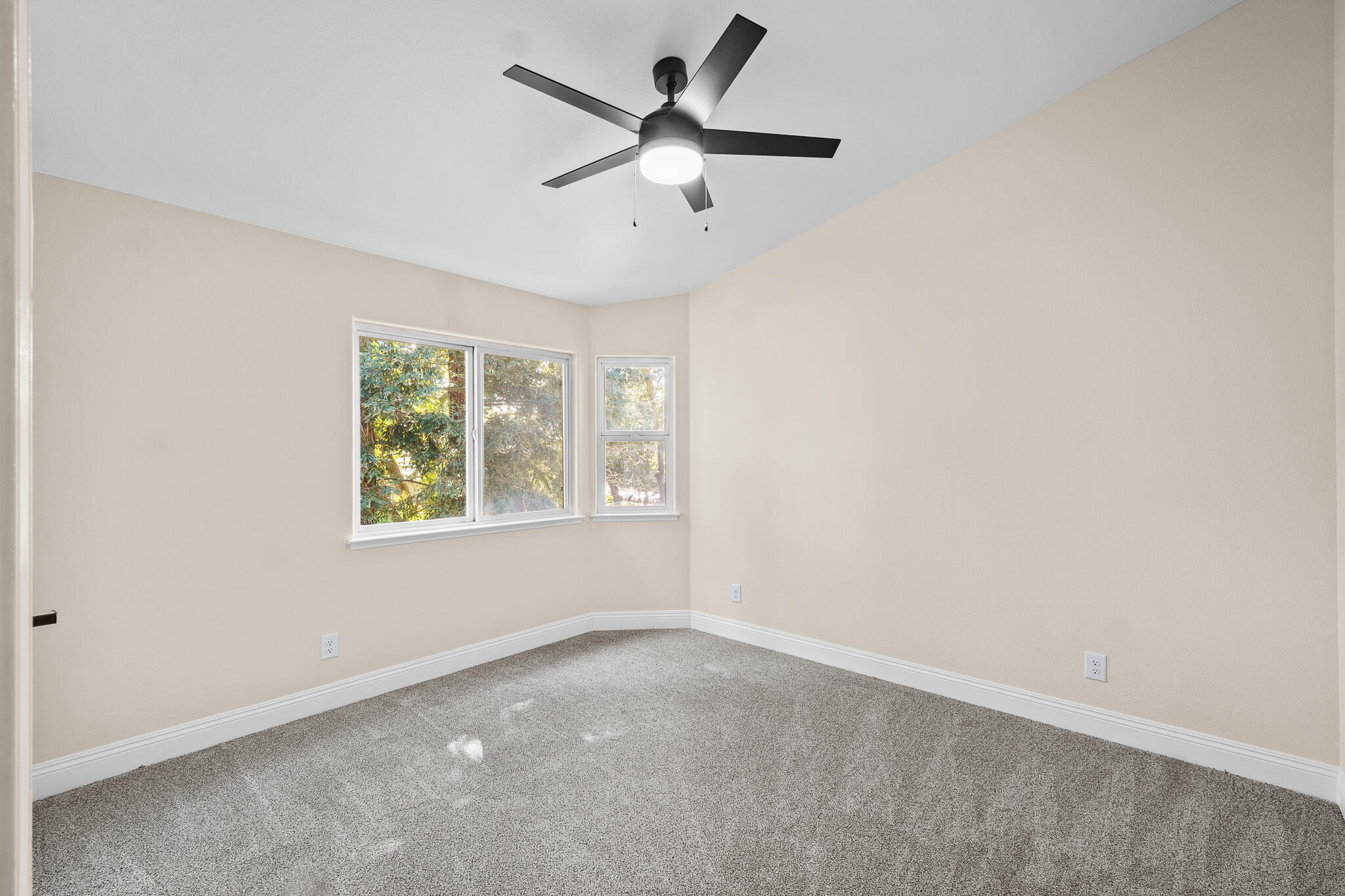 2669 E Sean Ave, Fresno, CA 93720